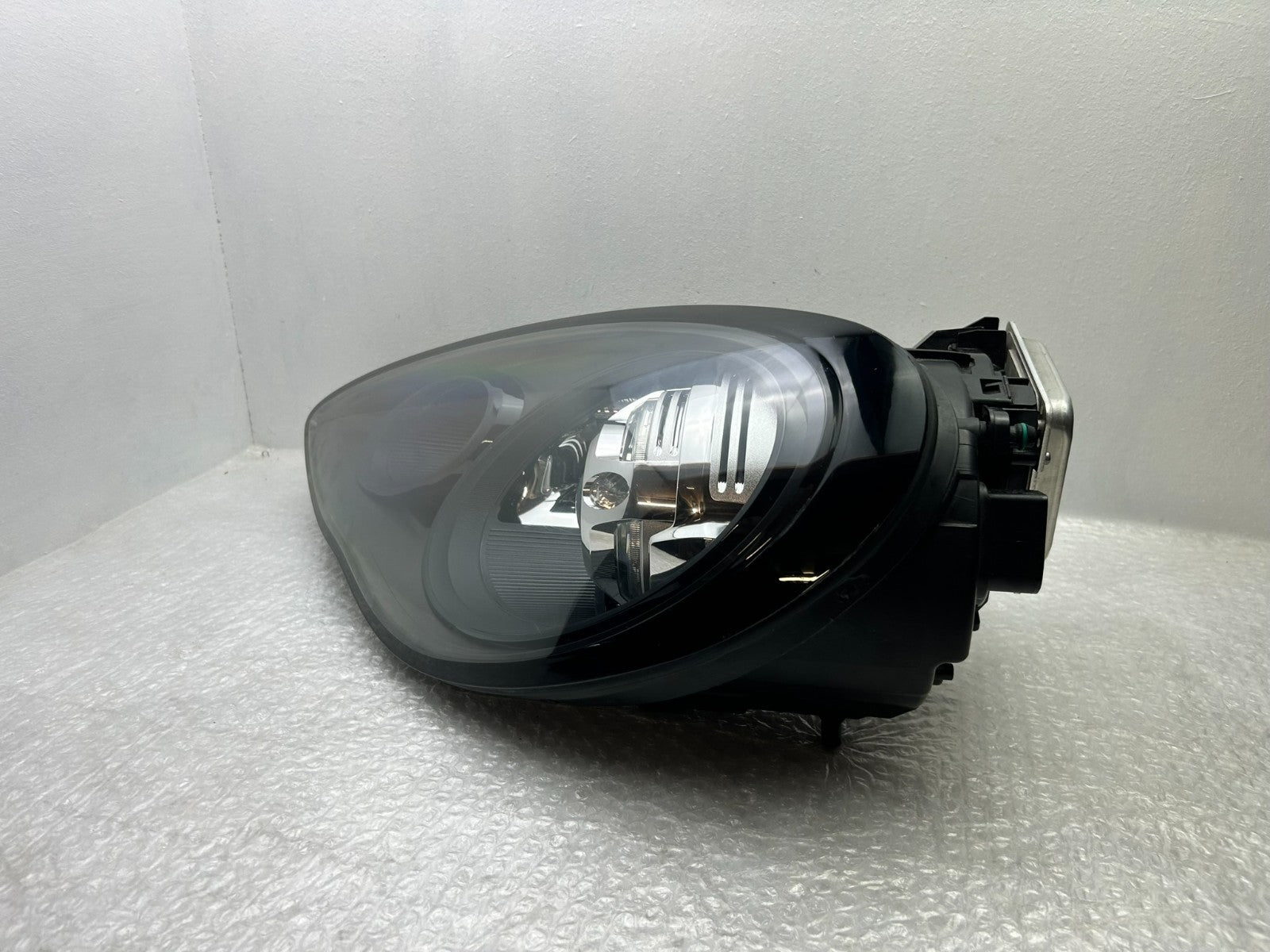 Original Porsche Panamera 970 GTS Bi Xenon Scheinwerfer links 970631981022