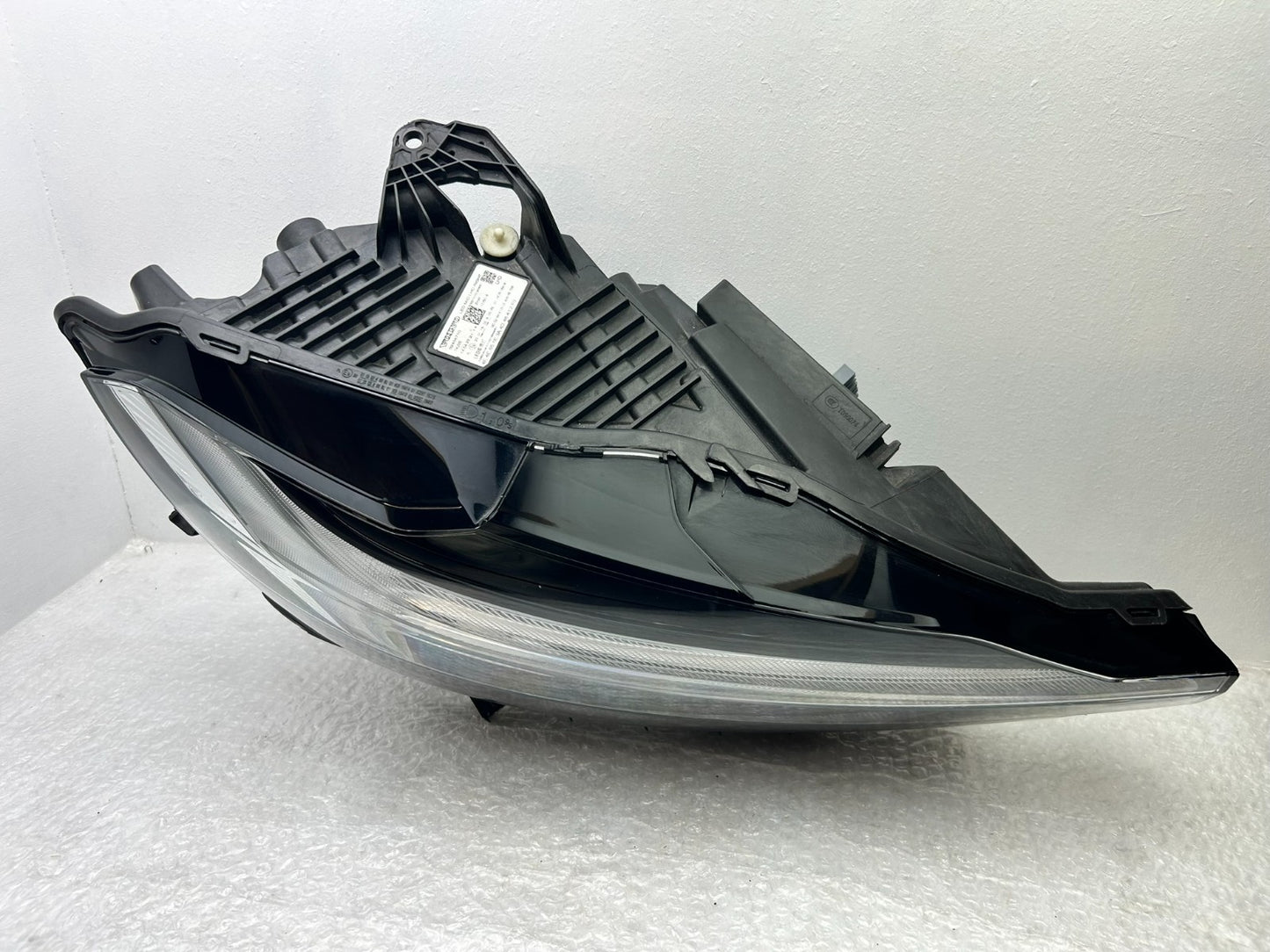 Original Volvo XC60 II LED Scheinwerfer Frontscheinwerfer rechts 324047103