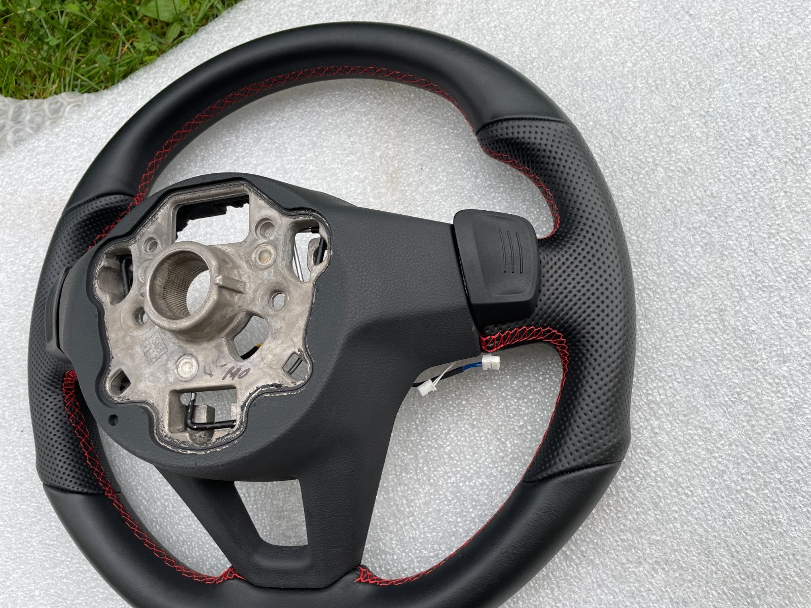 Original VW Golf VIII 8 Multifunktionslenkrad rot Leder 5H0959542C8