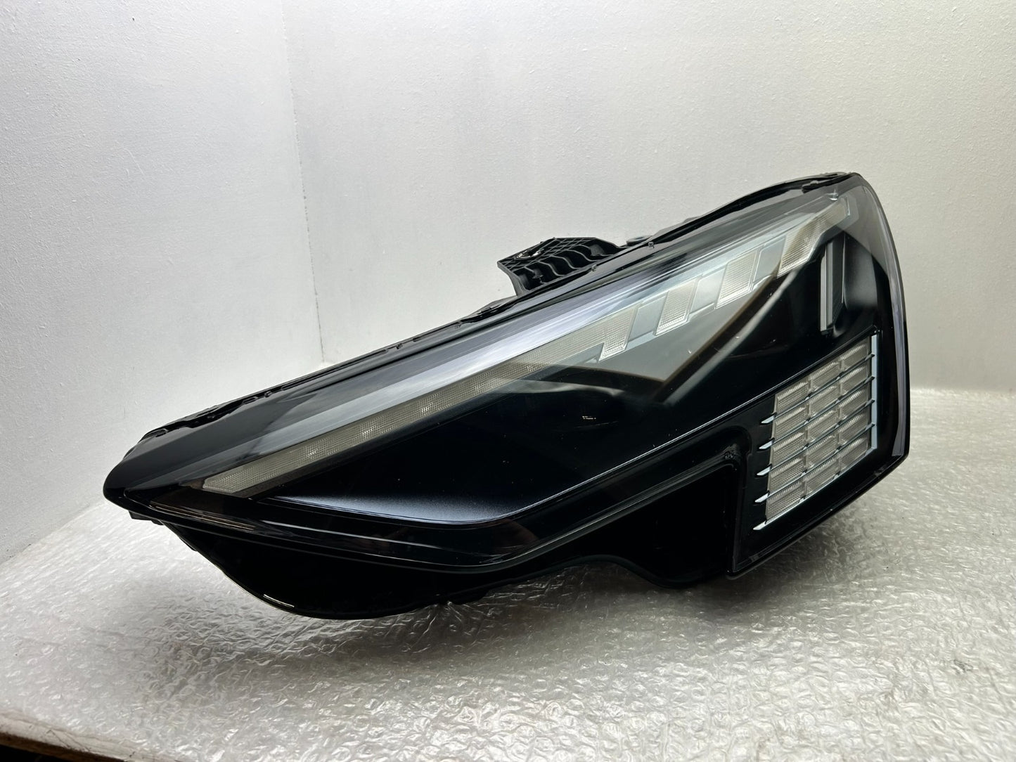 Original Audi A3 8Y LED Scheinwerfer Frontscheinwerfer links 8Y0941035F1