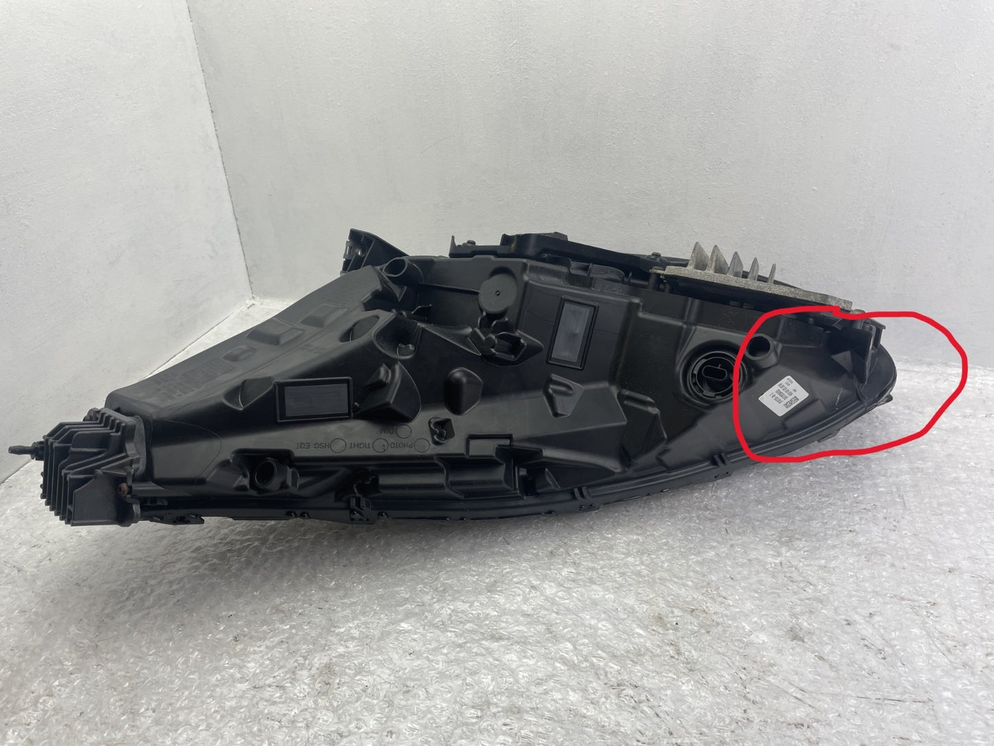 Original Tesla Model 3 LED Scheinwerfer rechts 1077376-00C5