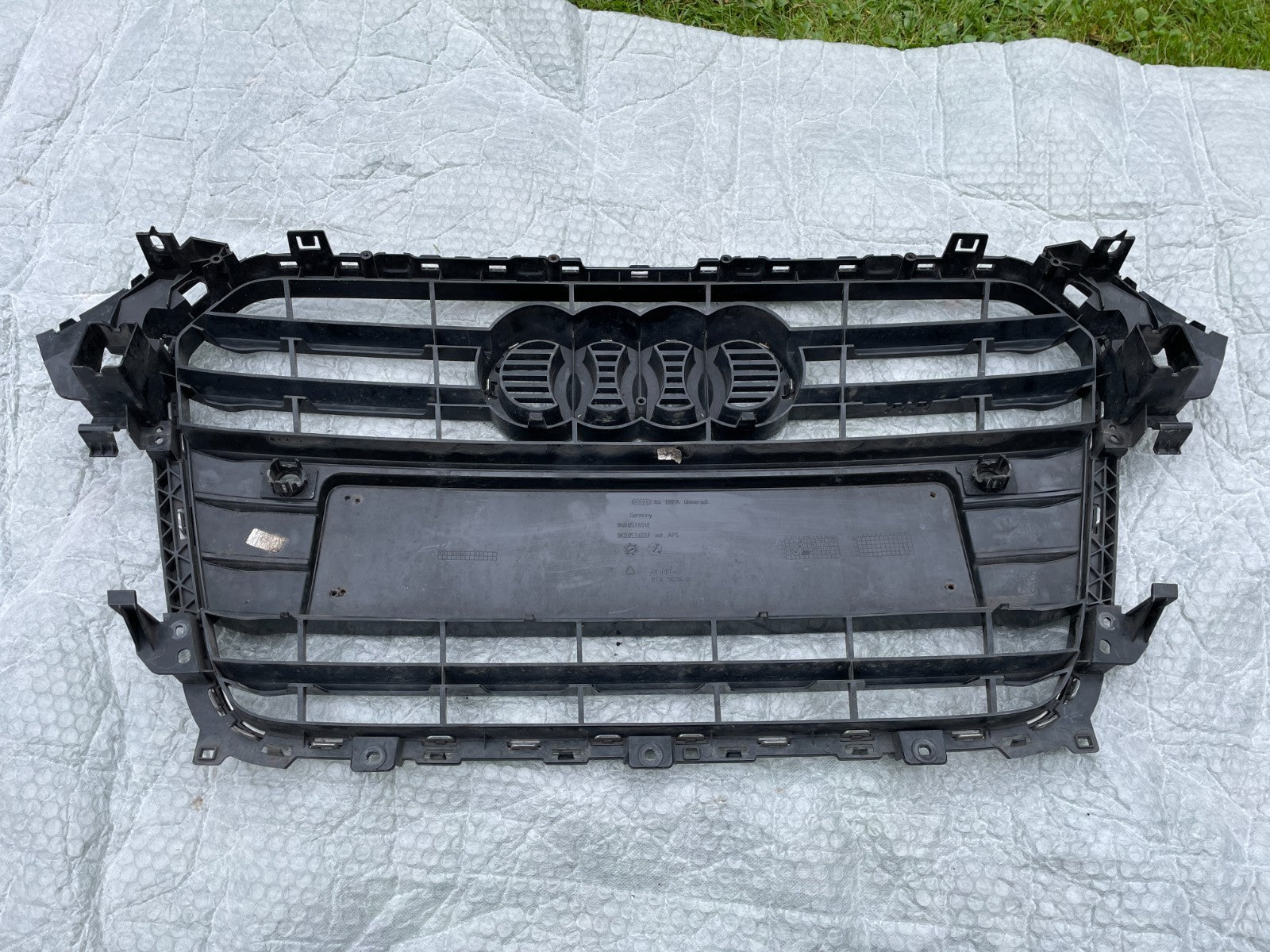Original Audi A4 B8 Kühlergrill Frontgrill Gitter 8K0853651F6