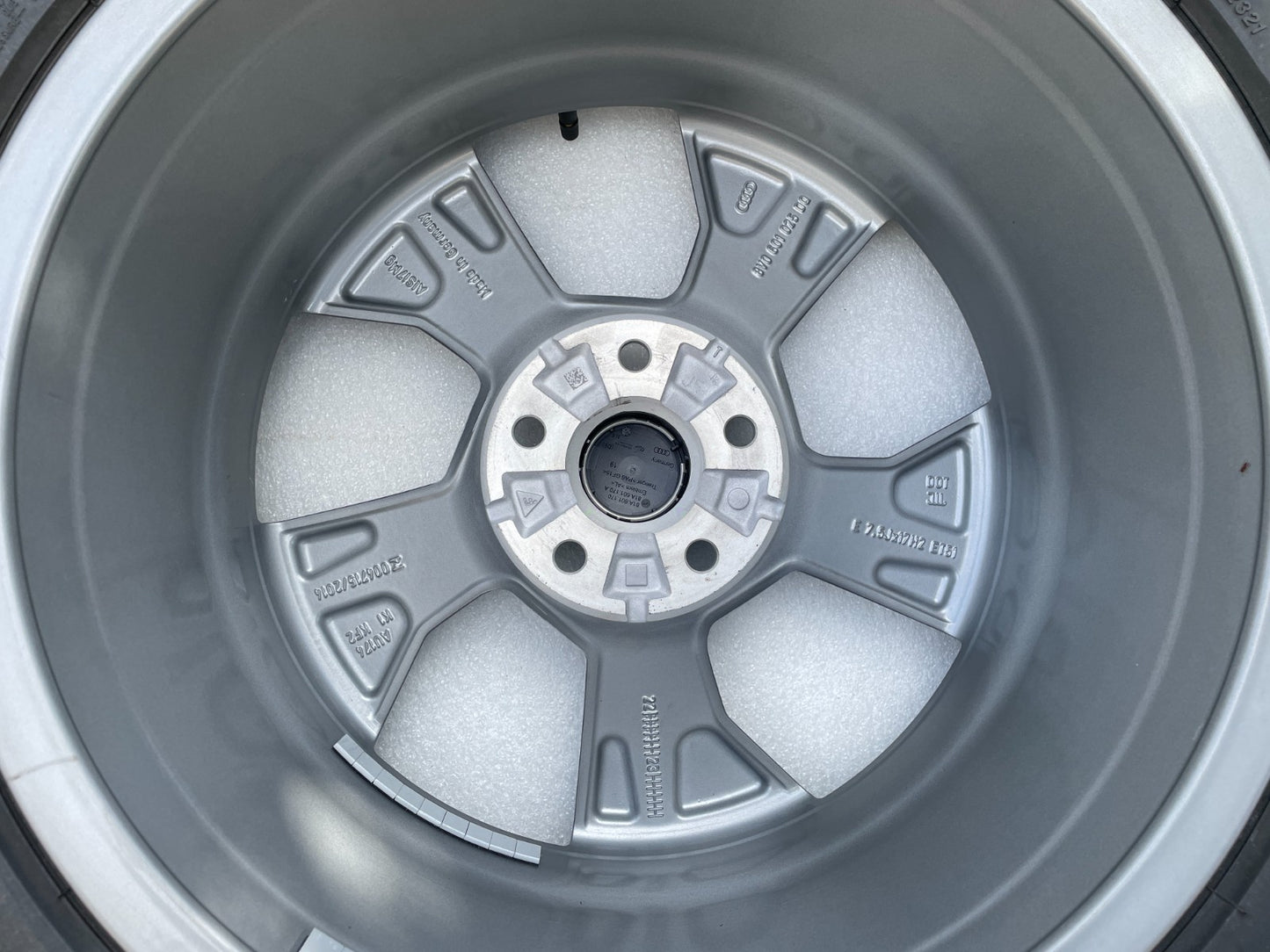 1x Original Audi A3 8V Ersatzrad Felge Reifen NEU 8V0601025DQ 225/45 R17 91Y7