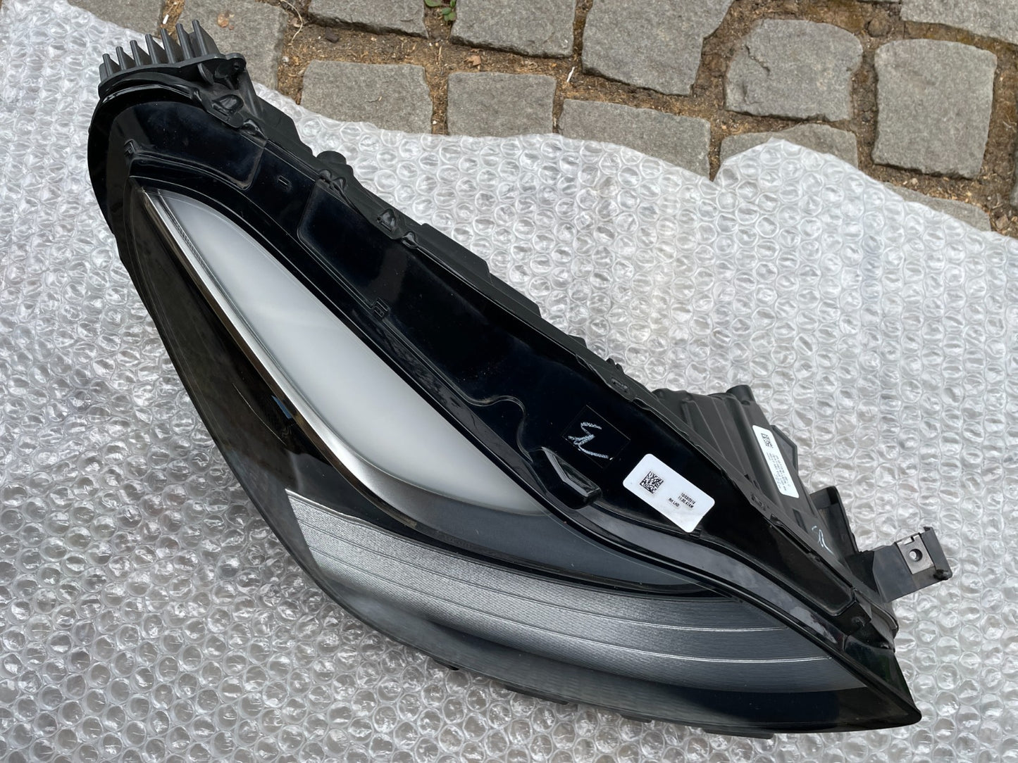 Original Tesla Model 3 LED Scheinwerfer rechts 1077376-00-C3