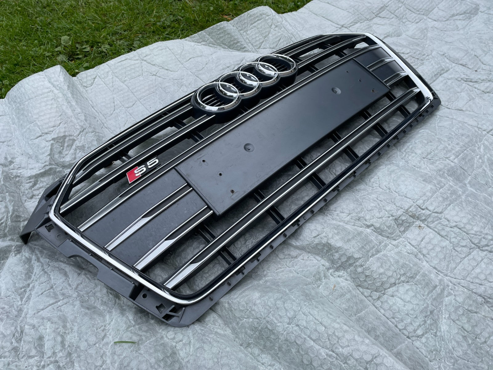 Original Audi A5 S5 8W 2017 2020 Kühlergrill Frontgrill Grill Gitter 8W6853651AP2