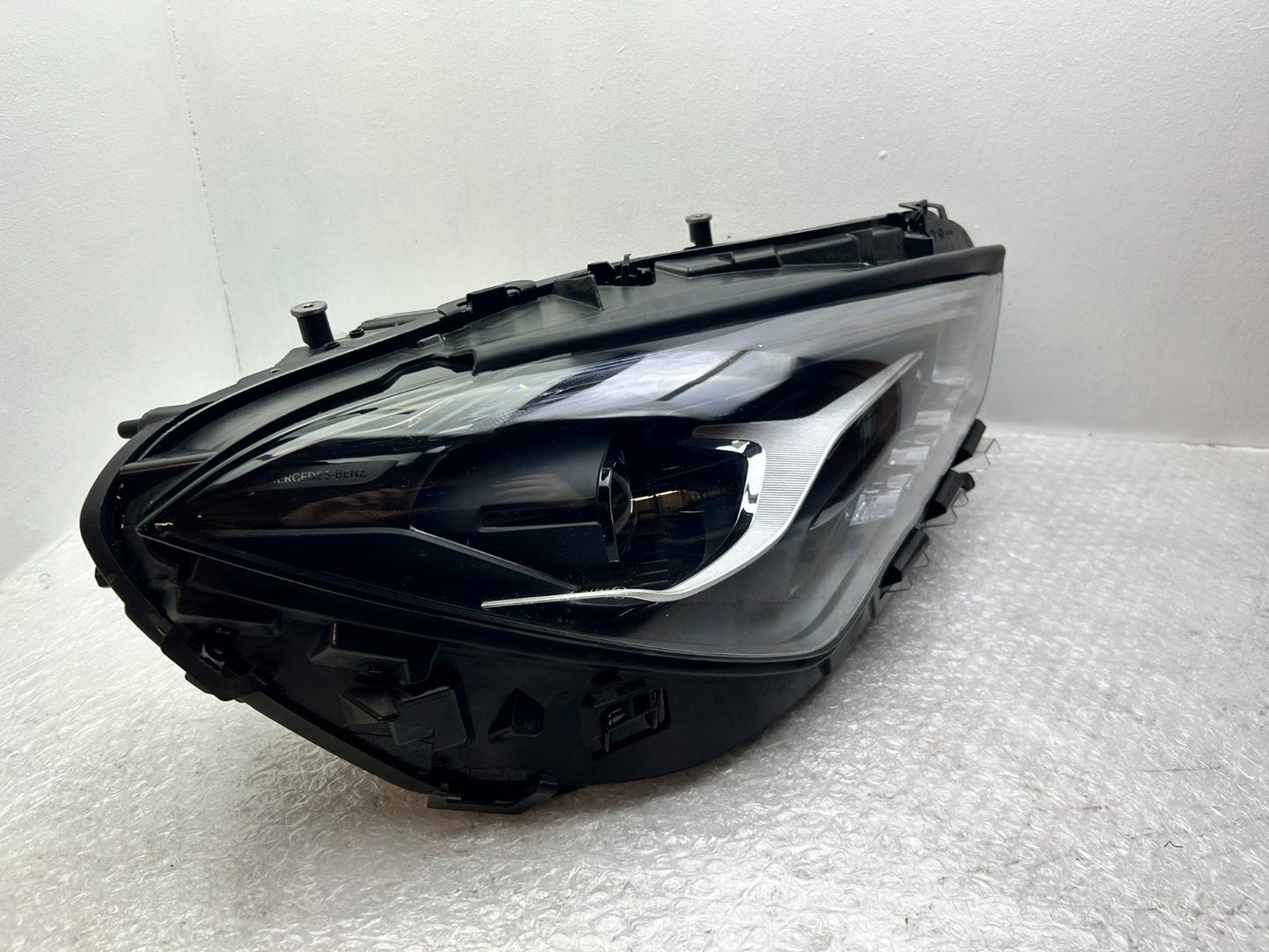 Original Mercedes CLA W118 LED Scheinwerfer rechts A11890686012