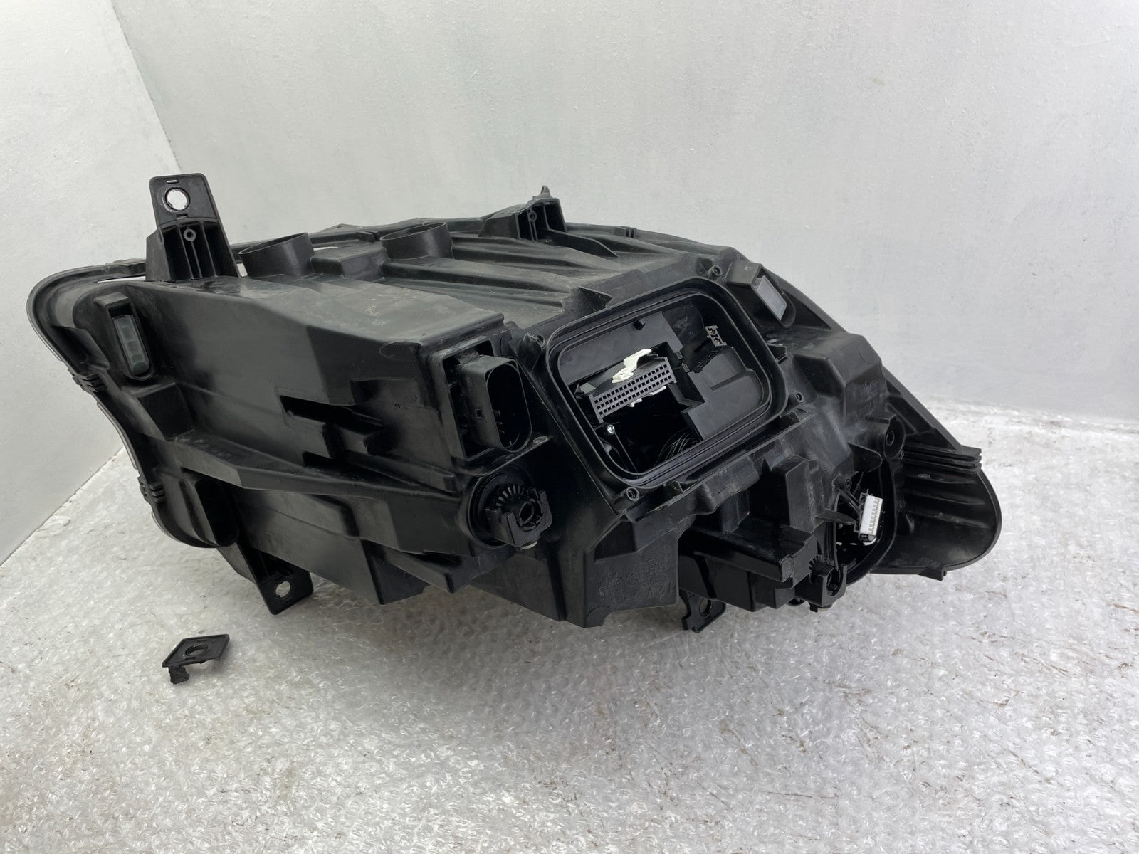 Original Mercedes Sprinter 907 910 LED Scheinwerfer A9109065700 DEFEKT9