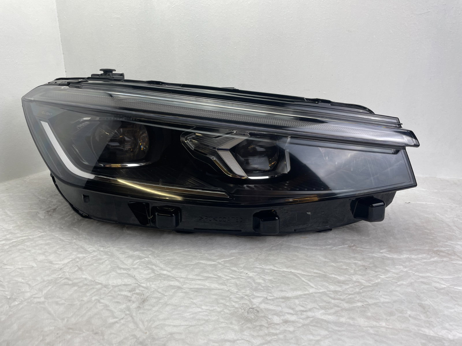 Original VW Passat 3J B9 IQ LED Scheinwerfer rechts 3J19410360