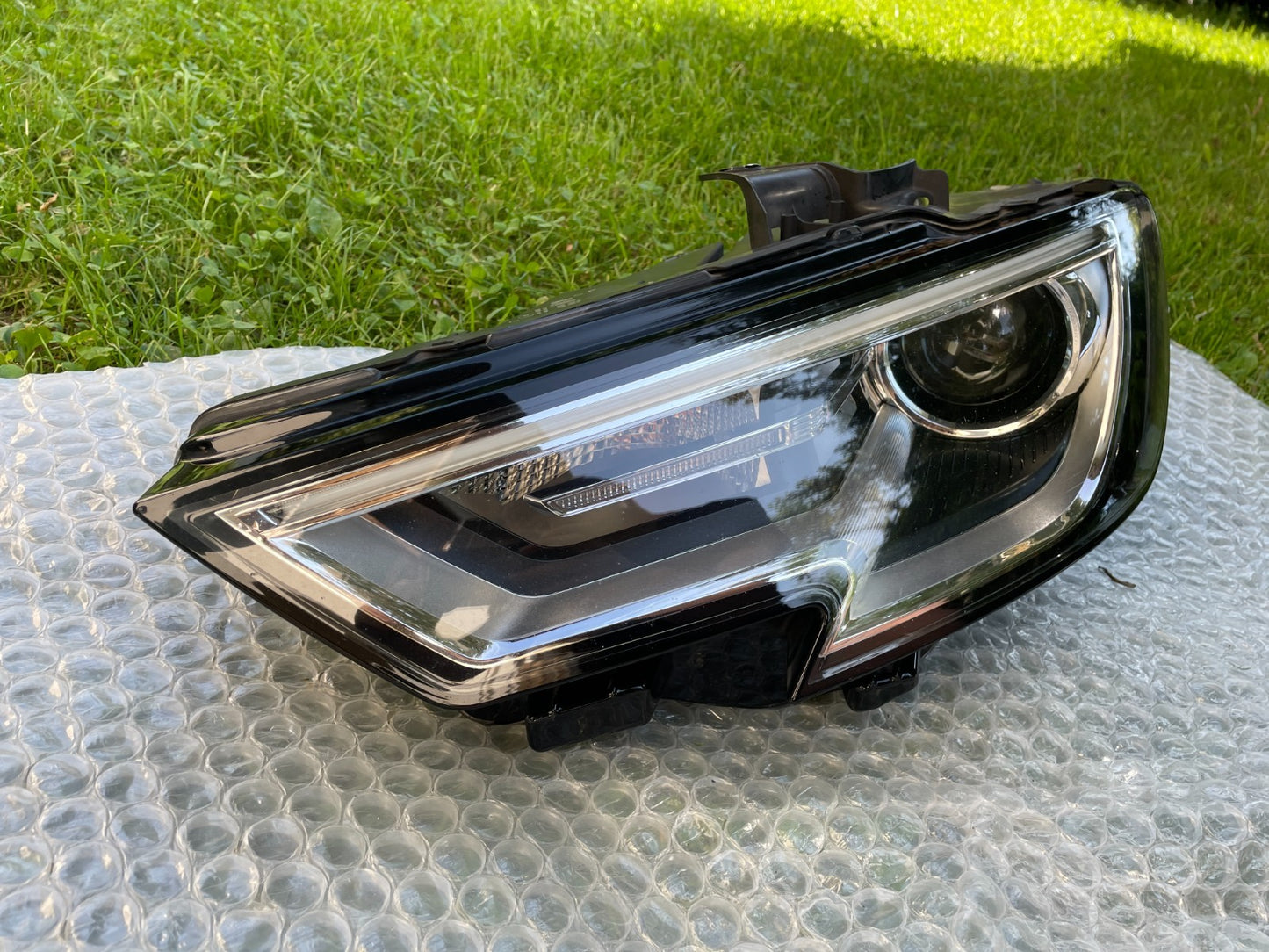 Original Audi A3 8V Xenon Scheinwerfer links 8V0941005E2