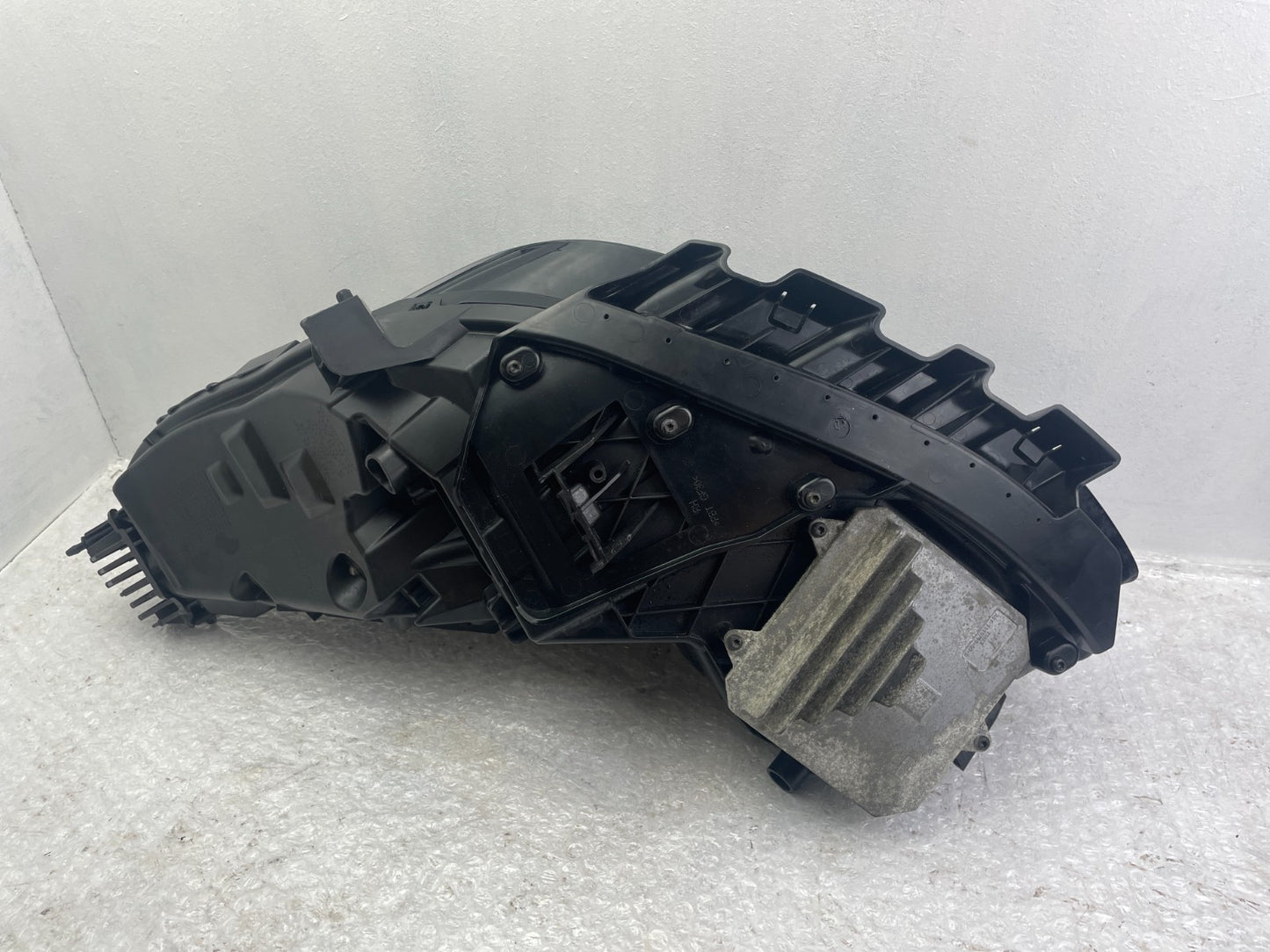 Original Tesla Model 3 LED Scheinwerfer rechts 1077376-00C8