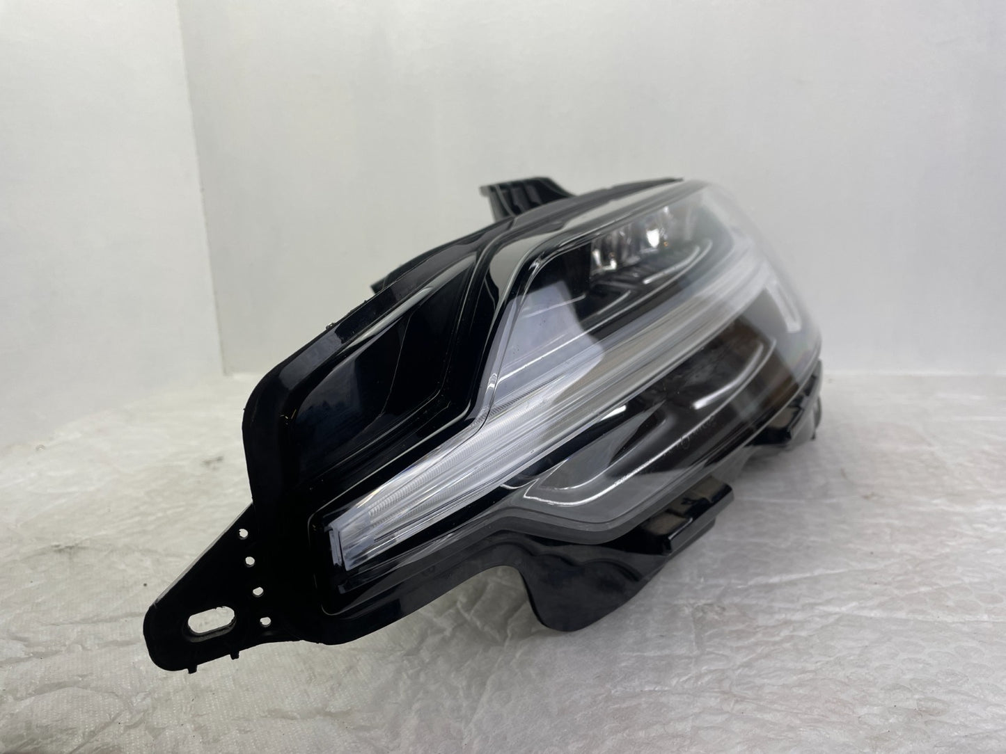 Original Volvo XC60 II LED Scheinwerfer links 324047091