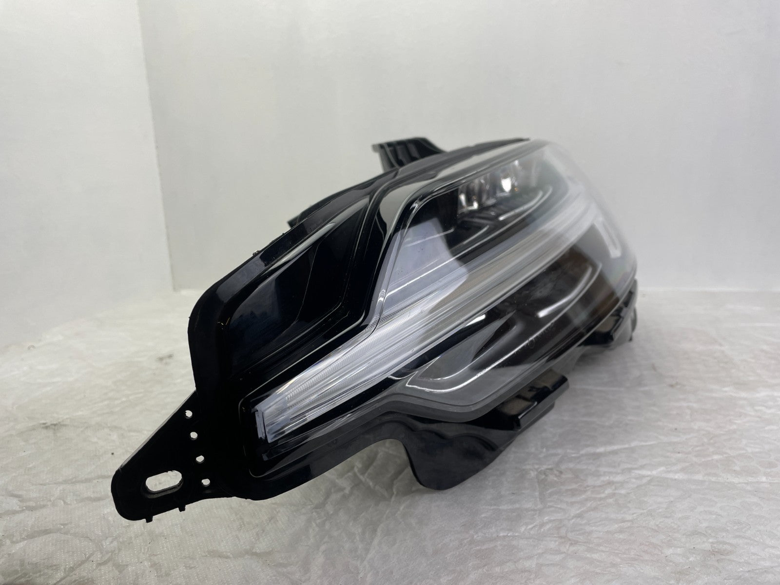 Original Volvo XC60 II LED Scheinwerfer links 324047091