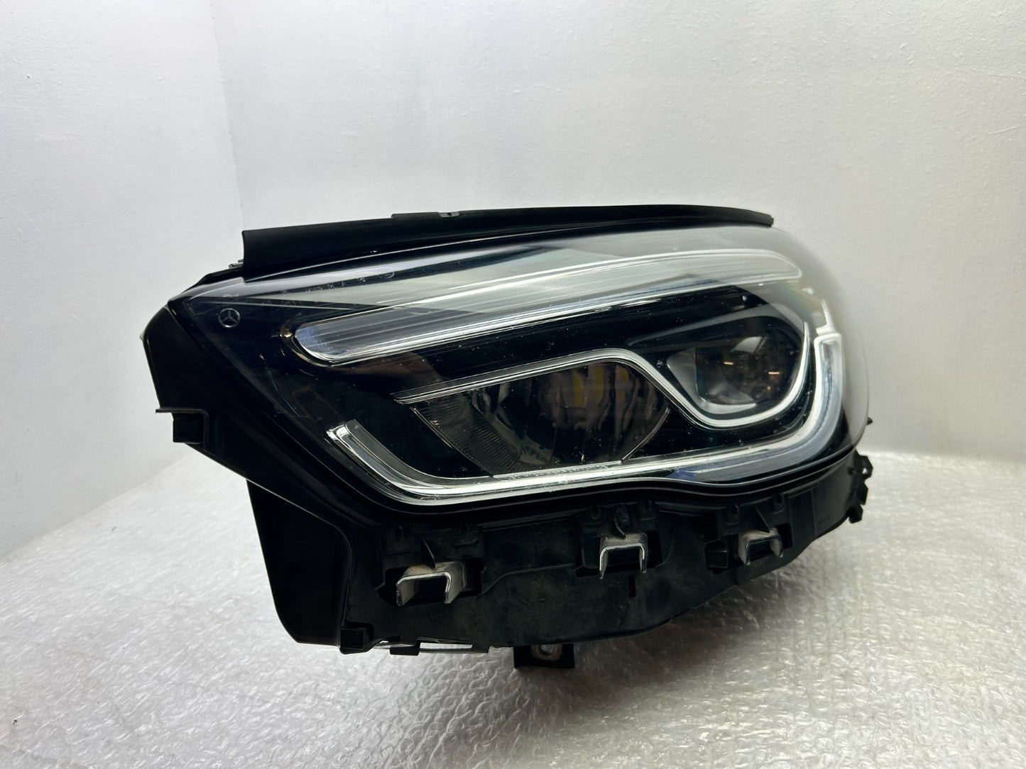 Original Mercedes W246 GLA Scheinwerfer links A24790635051
