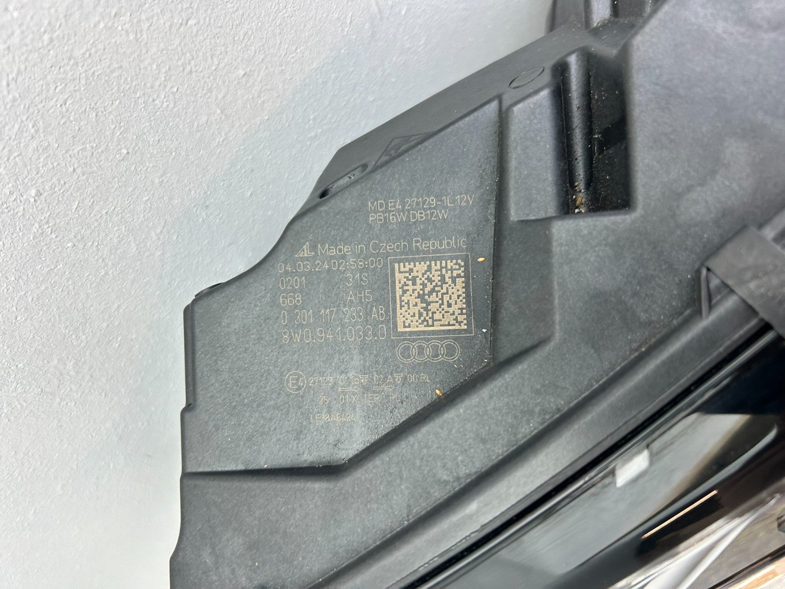 Original Audi A4 8W B9 LED Scheinwerfer links 8W0941033D4