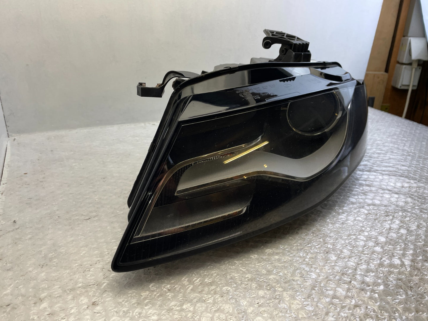 Original Audi A4 Xenon LED Scheinwerfer links 8K0941003S2