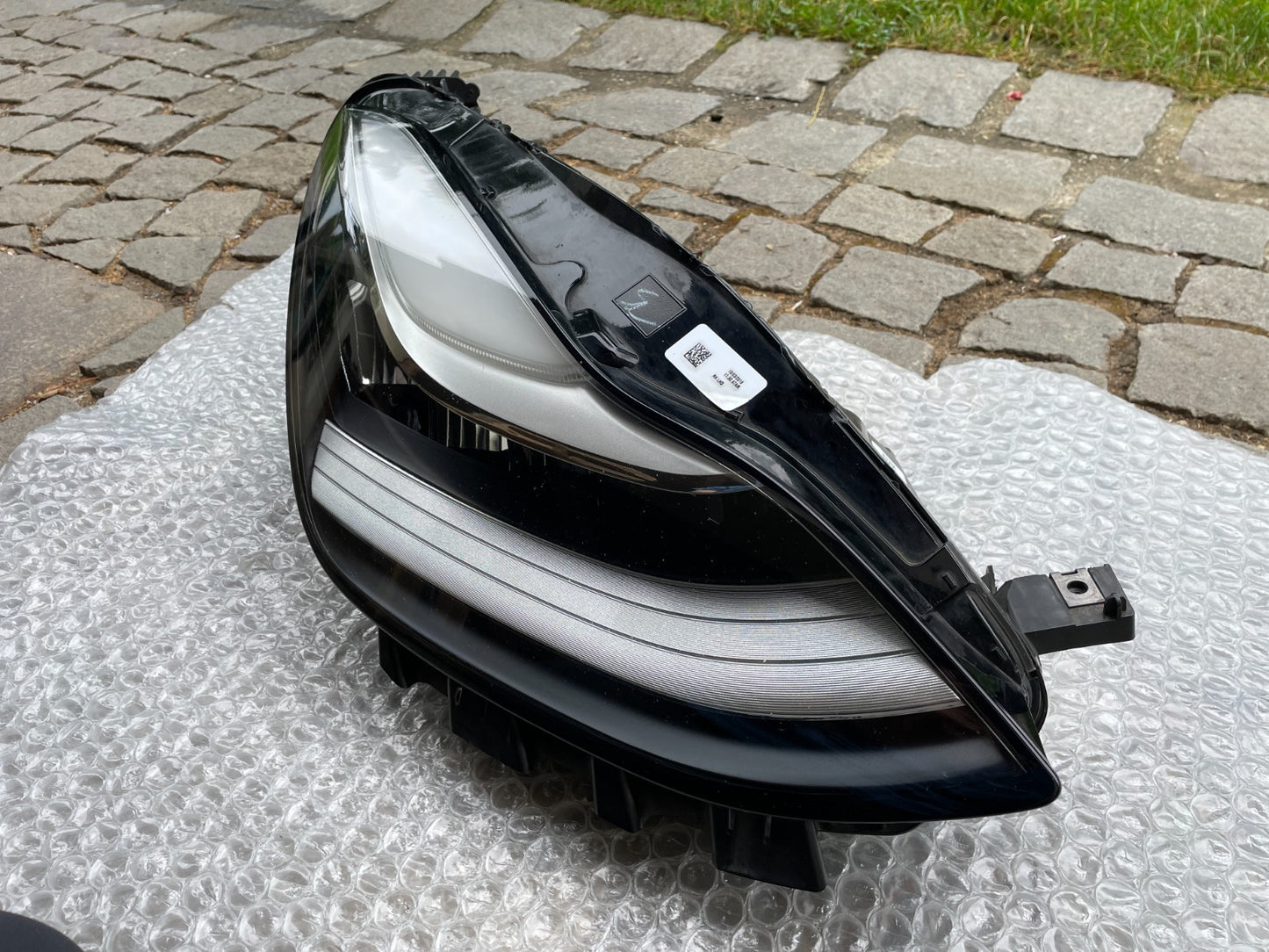 Original Tesla Model 3 LED Scheinwerfer rechts 1077376-00-C1