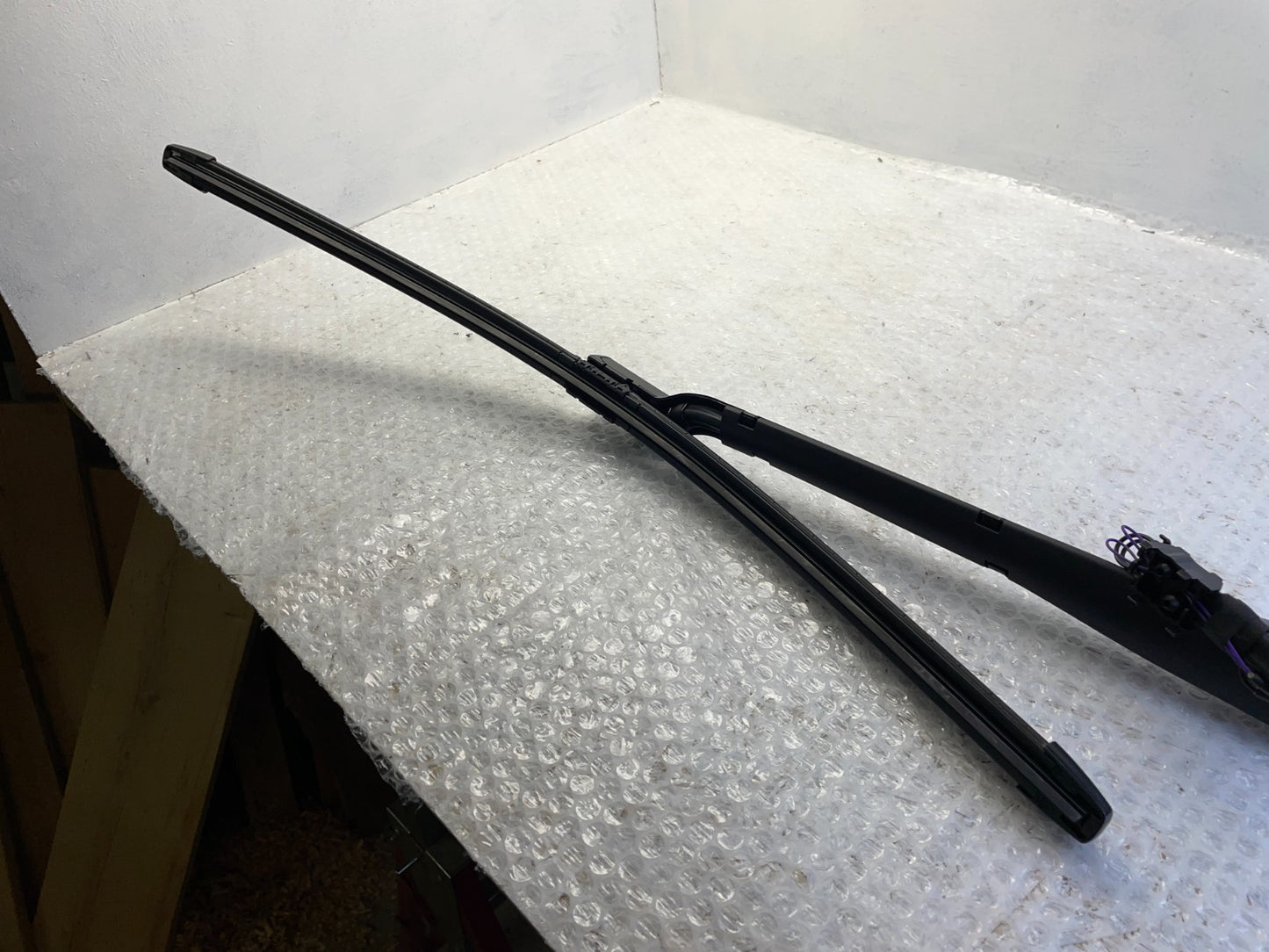 Original Mercedes GLE W167 Scheibenwischer links vorne A16782016004