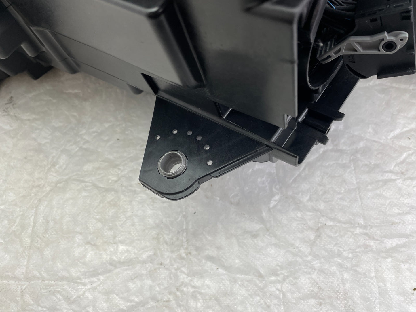 Original BMW X1 U11 LED Scheinwerfer links 5A9A2279