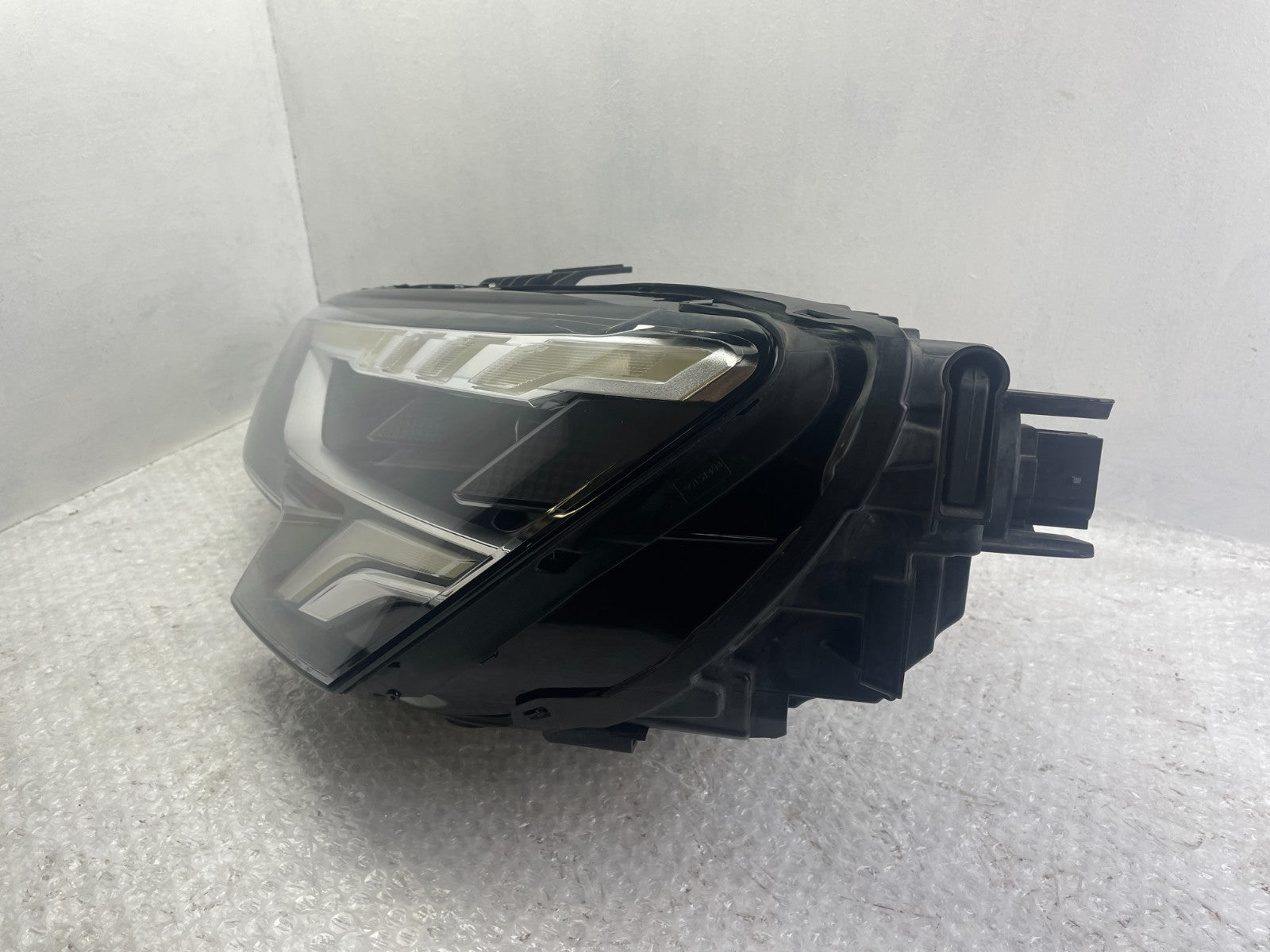 Original Audi A3 8Y LED Scheinwerfer links 8Y09410331