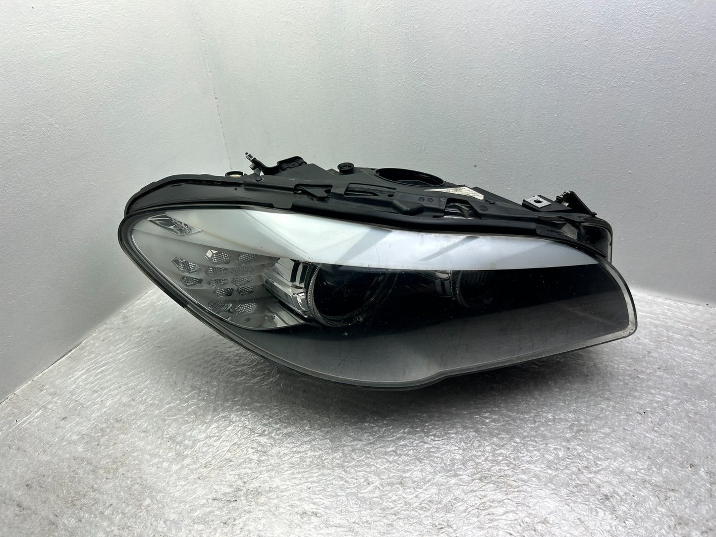 Original BMW 5er F10 F11 Xenon Scheinwerfer rechts 72032520