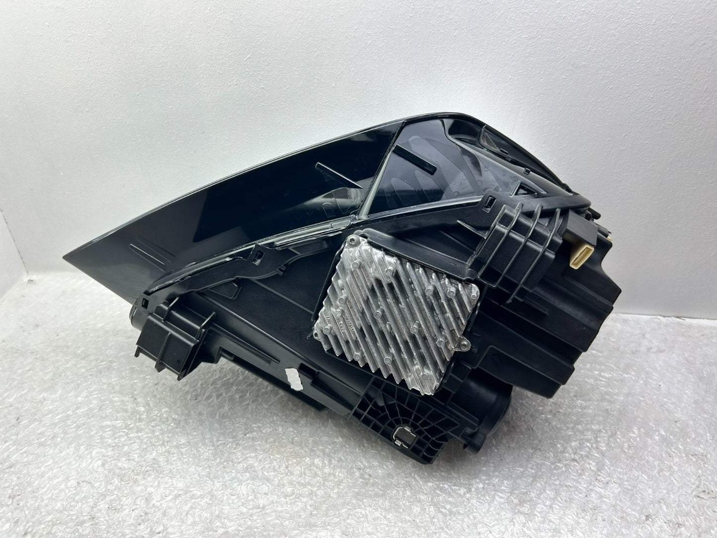 Original Audi Q2 LED Scheinwerfer links 81A94103513