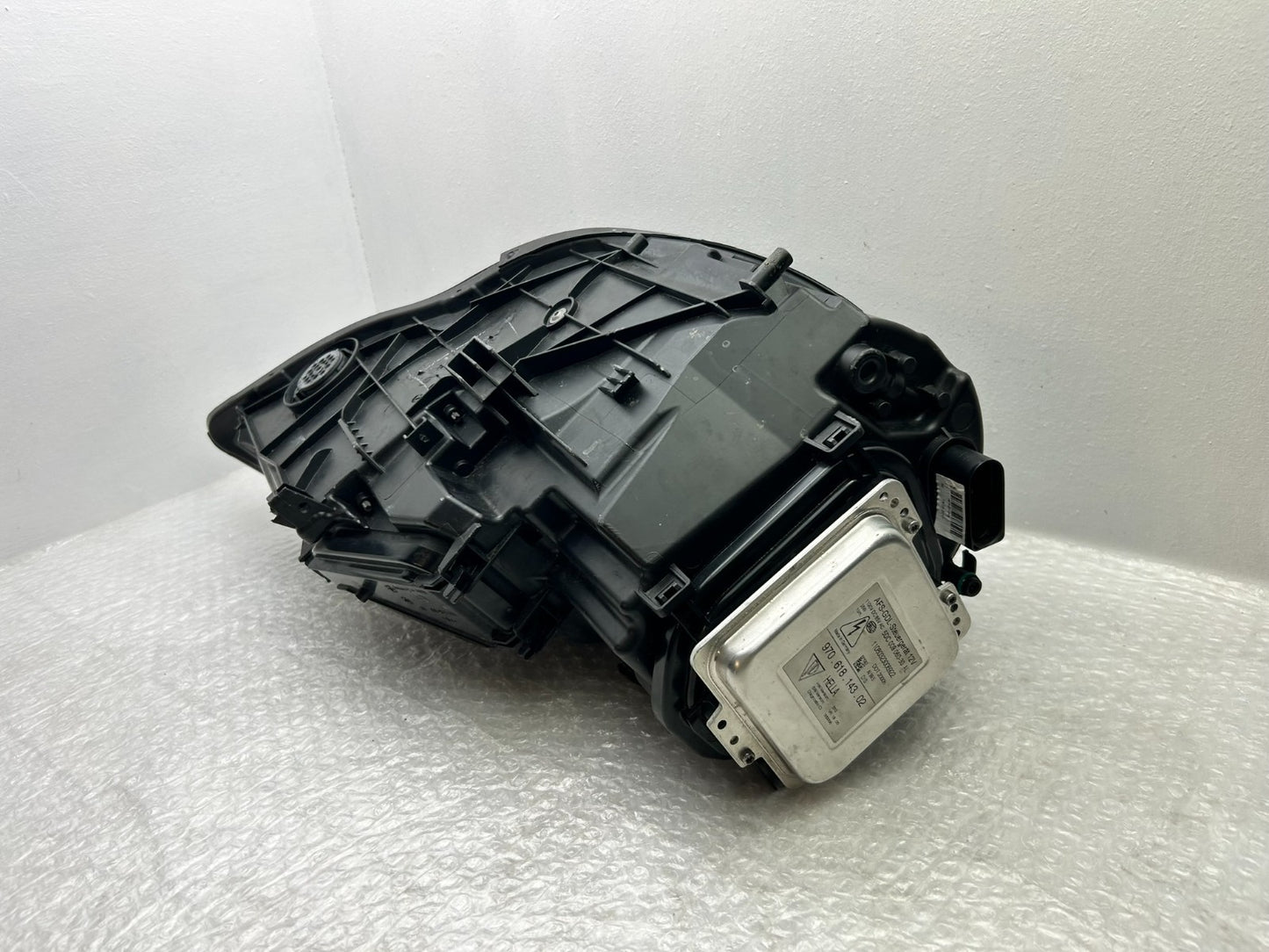 Original Porsche Panamera 970 GTS Bi Xenon Scheinwerfer links 970631981025