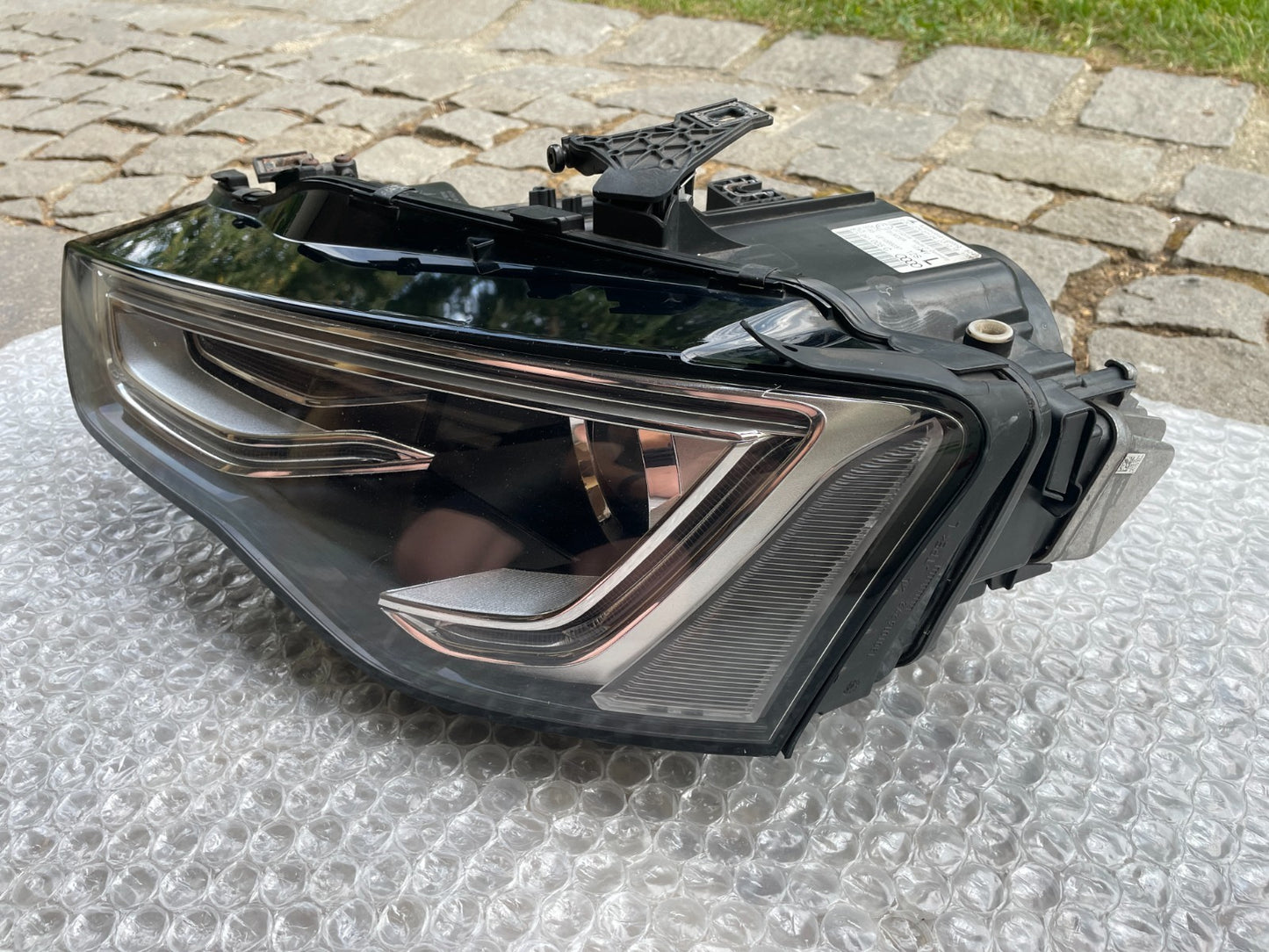 Original Audi A5 8T Xenon Scheinwerfer links 8T0941005C1