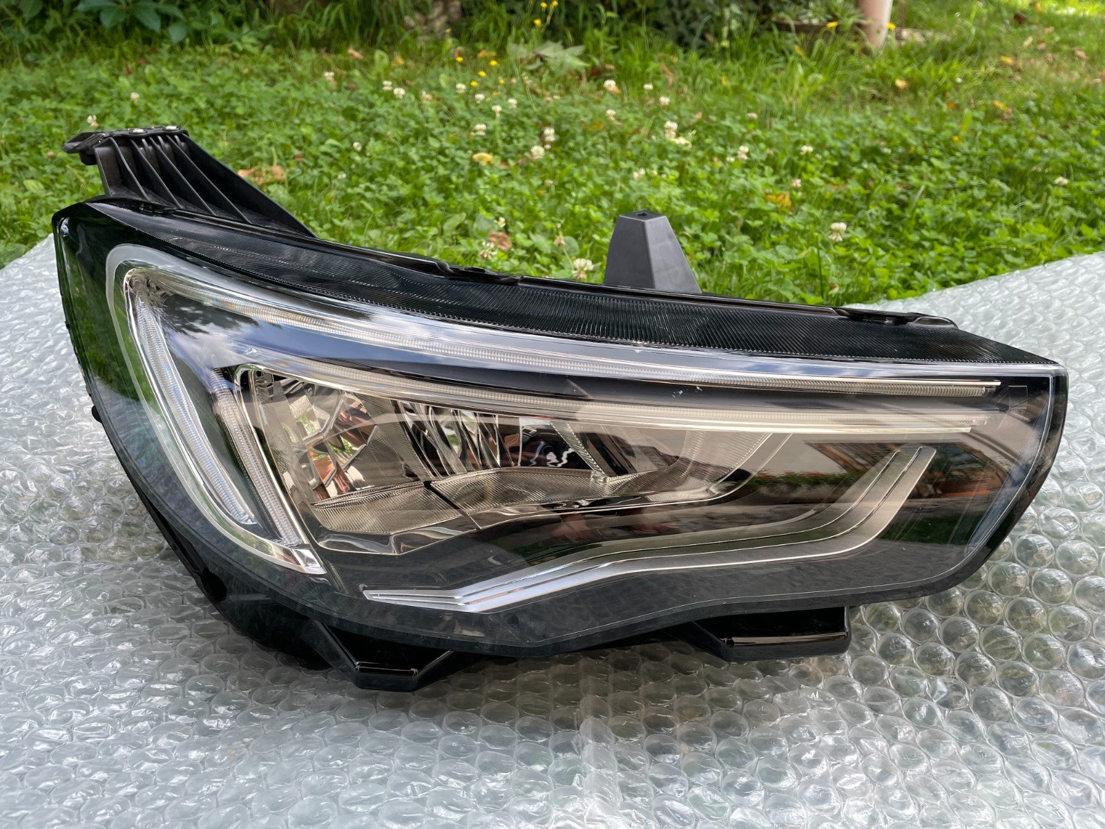 Original Opel Grandland Scheinwerfer rechts YP001626800