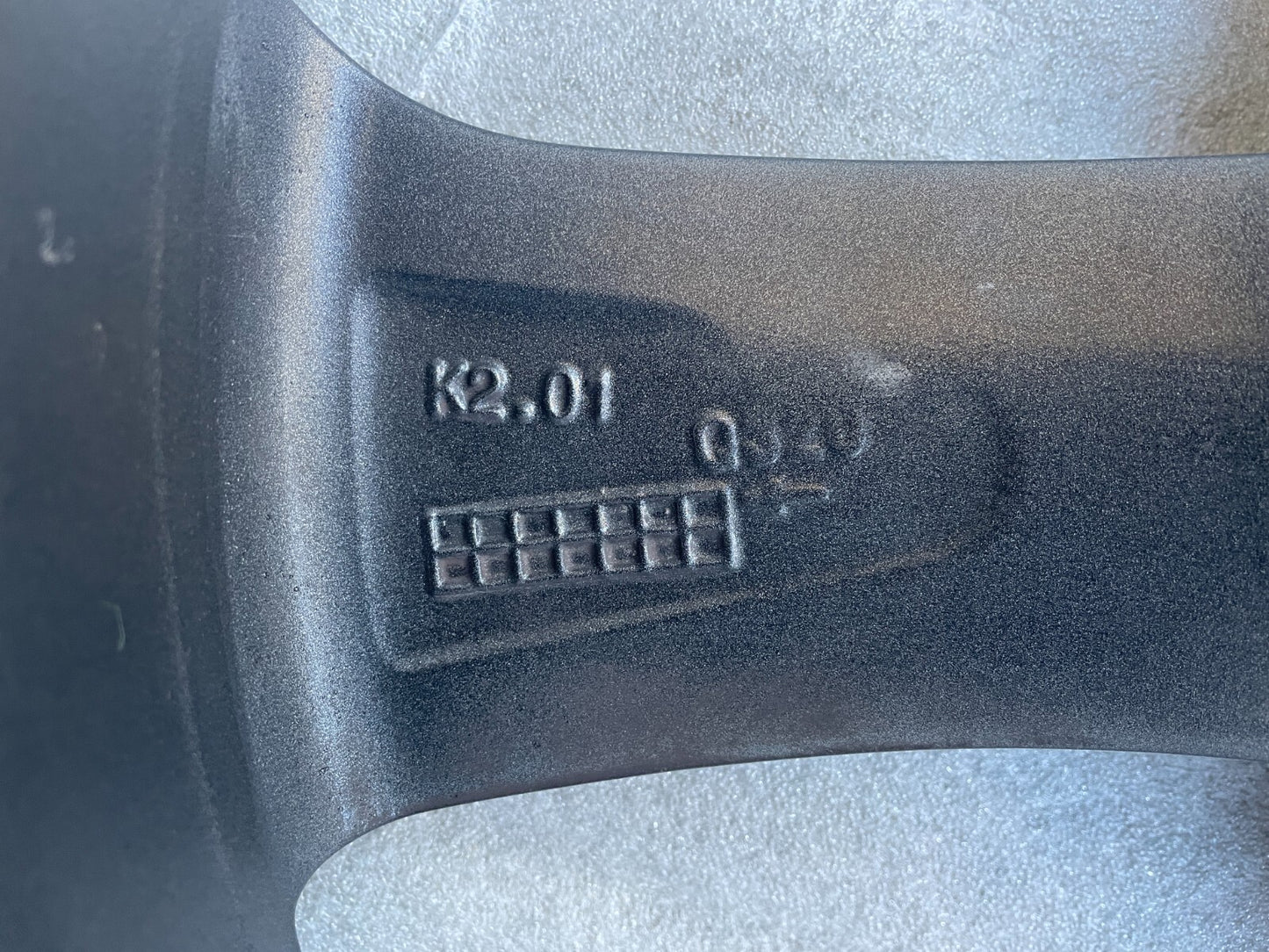 1x Audi A4 A5 Alufelge Rotor Design 8,5x19 Zoll / 8W0601025CG6