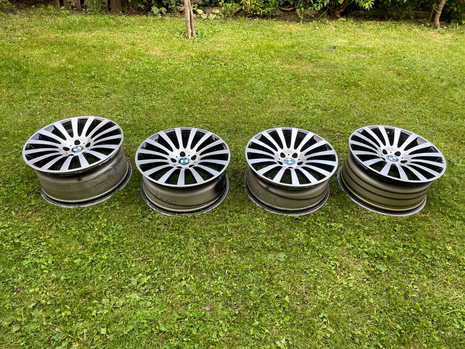 4x BMW 7er F01 F02 Alufelgen 8,5x19 ET25 9,5x19 ET39 6775404 67754051