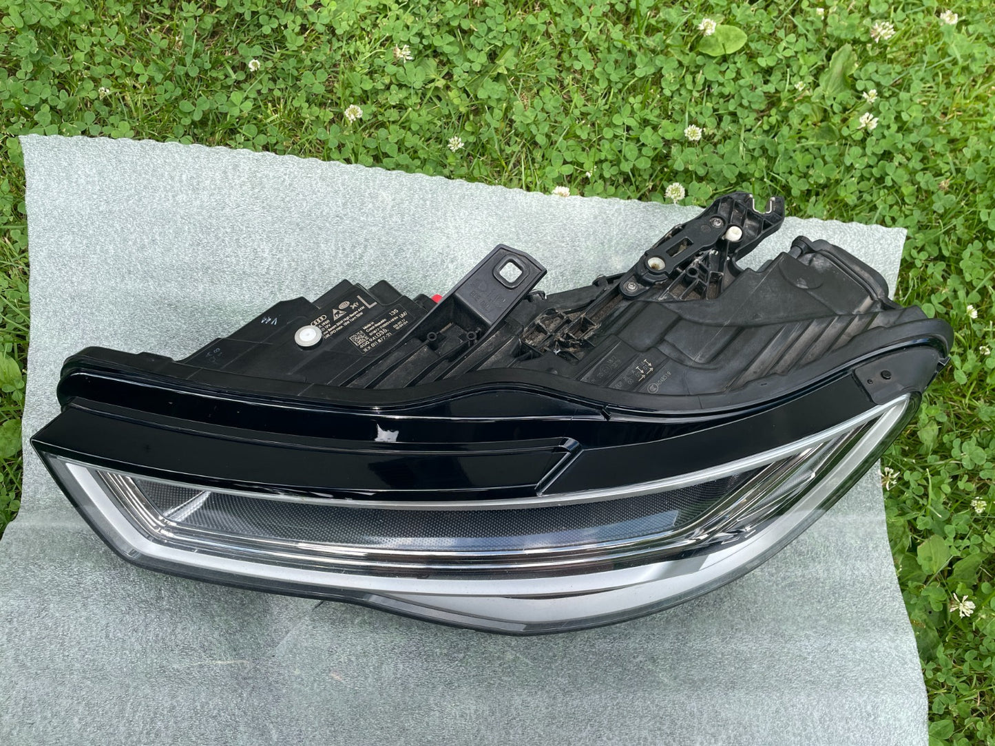 Original Audi A6 C8 Scheinwerfer links 4G09410355