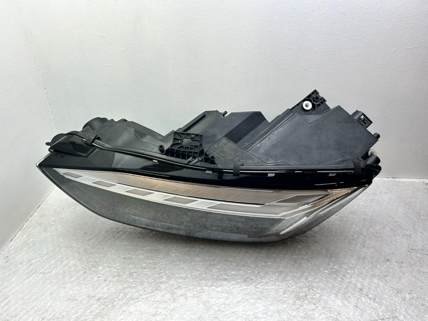 Original Audi A5 8V LED Matrix Scheinwerfer links 8W69410393