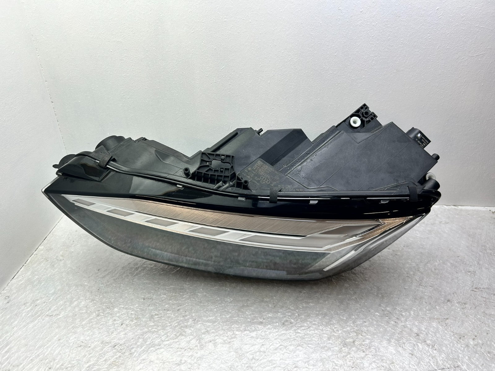 Original Audi A5 8V LED Matrix Scheinwerfer links 8W69410393