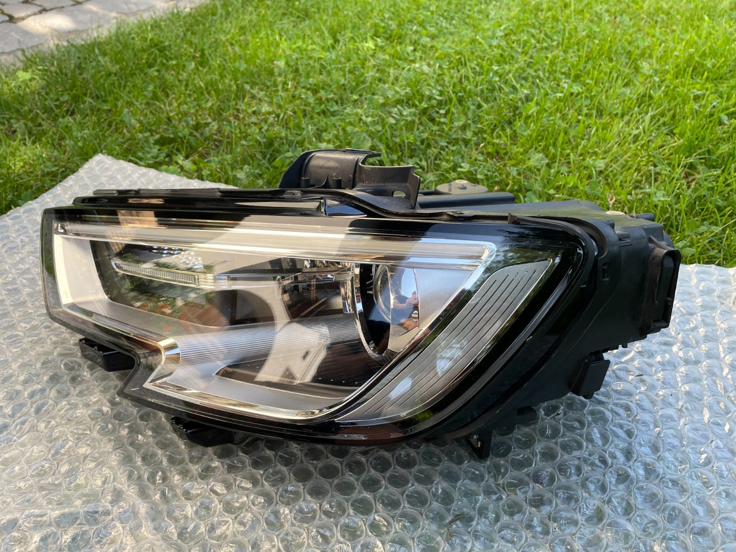 Original Audi A3 8V Xenon Scheinwerfer links 8V0941005E1