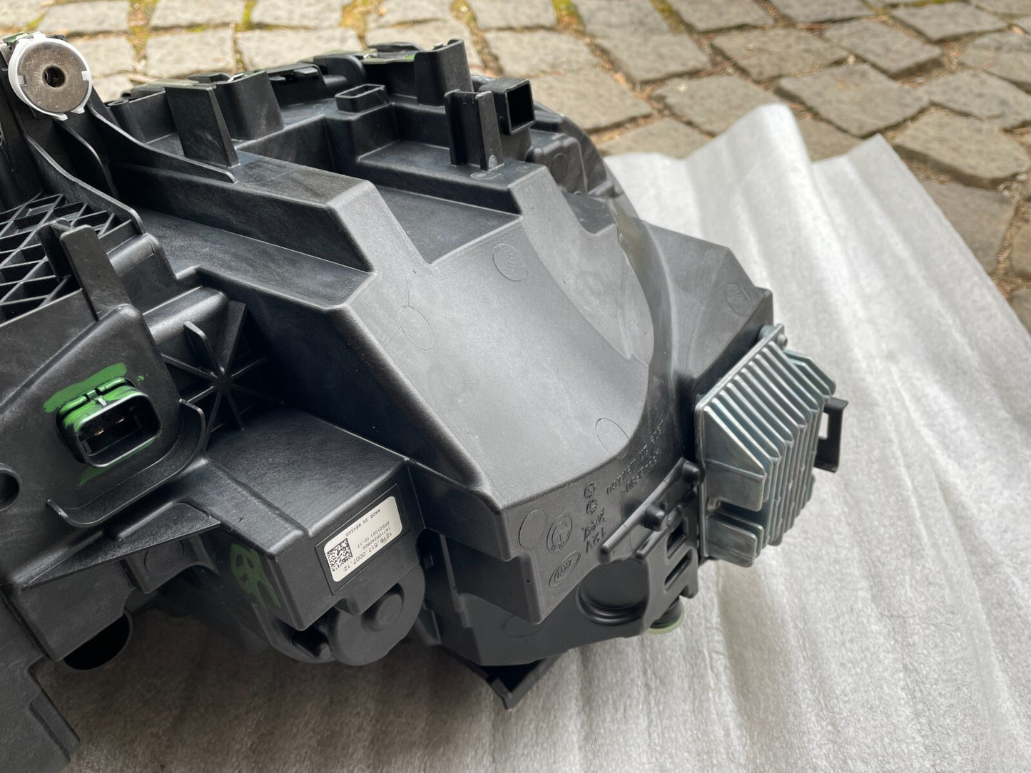 Original BMW 2er G42 LED Scheinwerfer links 80836359