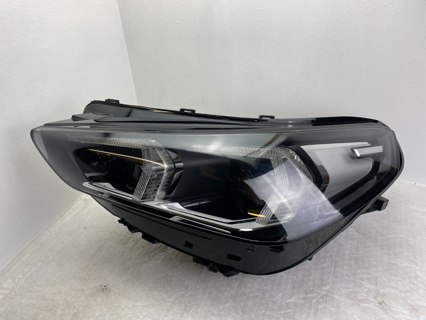 Original BMW X1 U11 LED Scheinwerfer links 5A9A2270