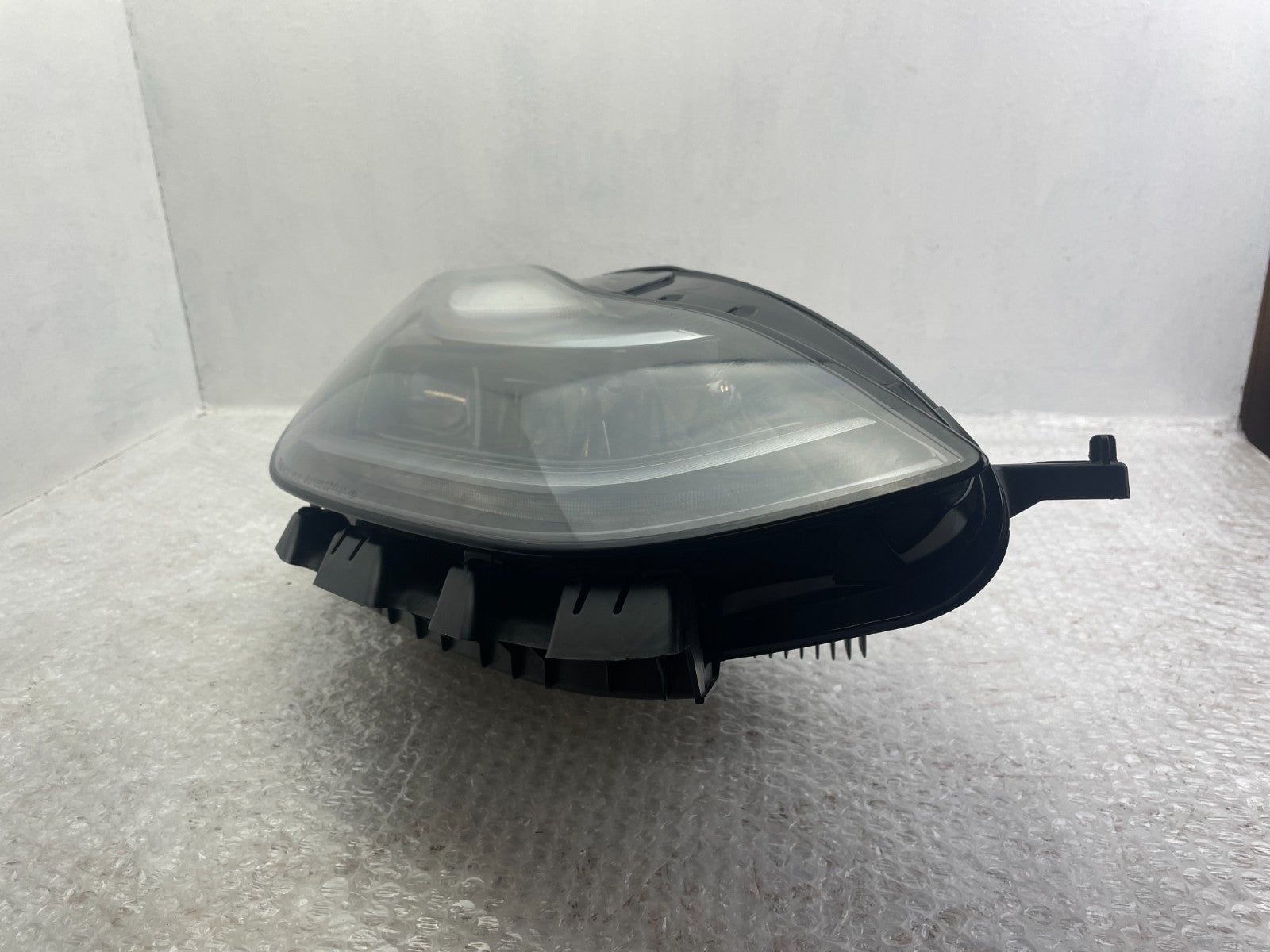 Original Tesla Model 3 LED Scheinwerfer rechts 1514953-00-D11