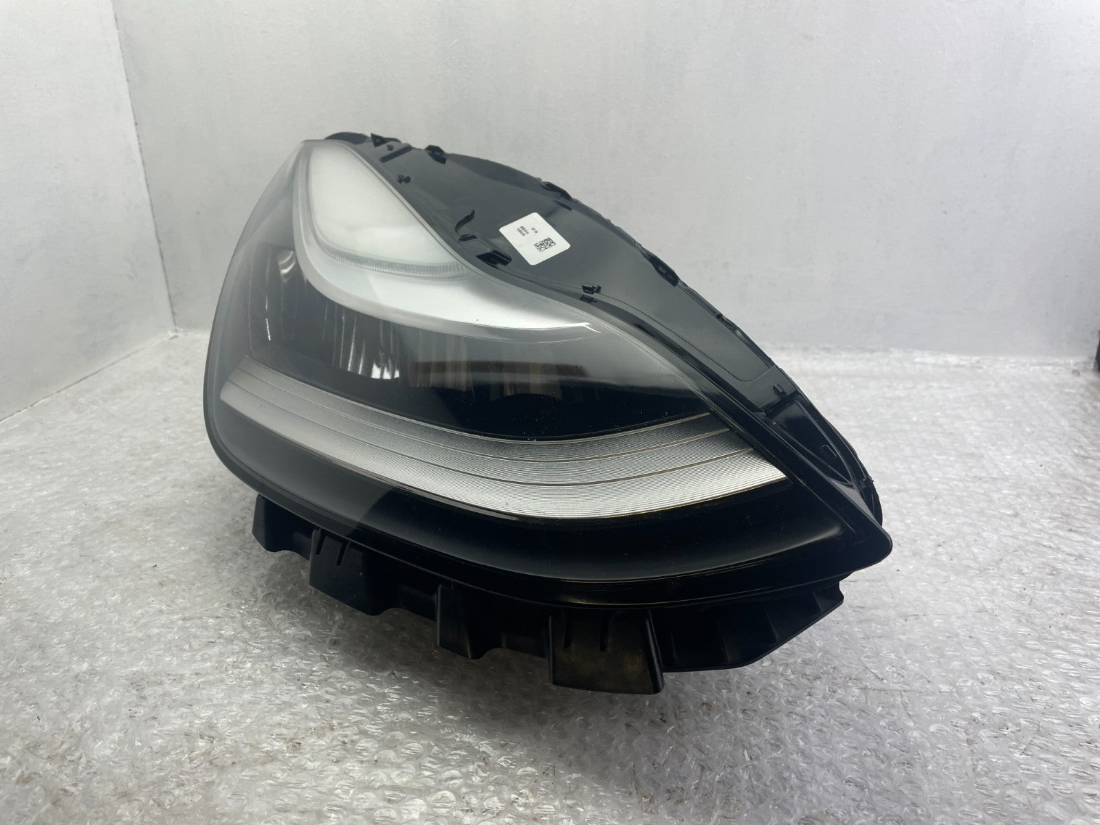 Original Tesla Model 3 LED Scheinwerfer rechts 1077376-00C1