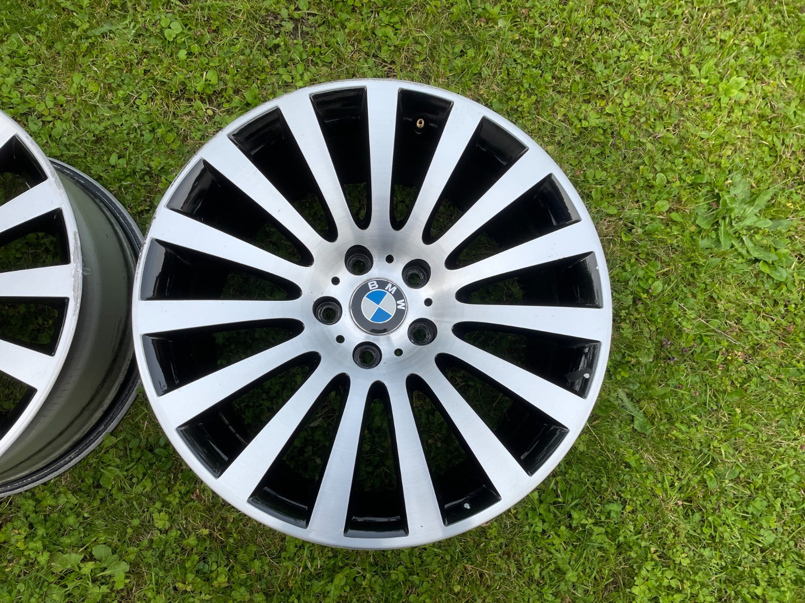 4x BMW 7er F01 F02 Alufelgen 8,5x19 ET25 9,5x19 ET39 6775404 67754052