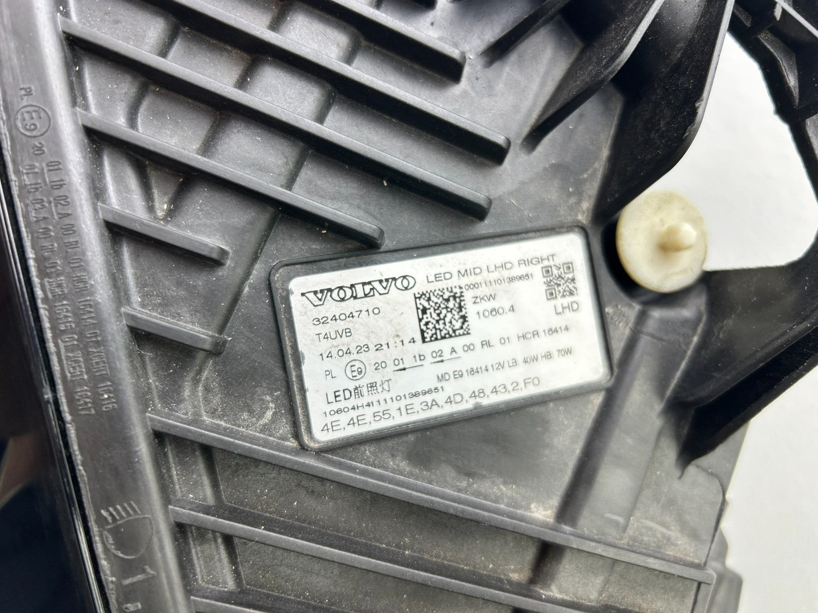 Original Volvo XC60 II LED Scheinwerfer Frontscheinwerfer rechts 324047105