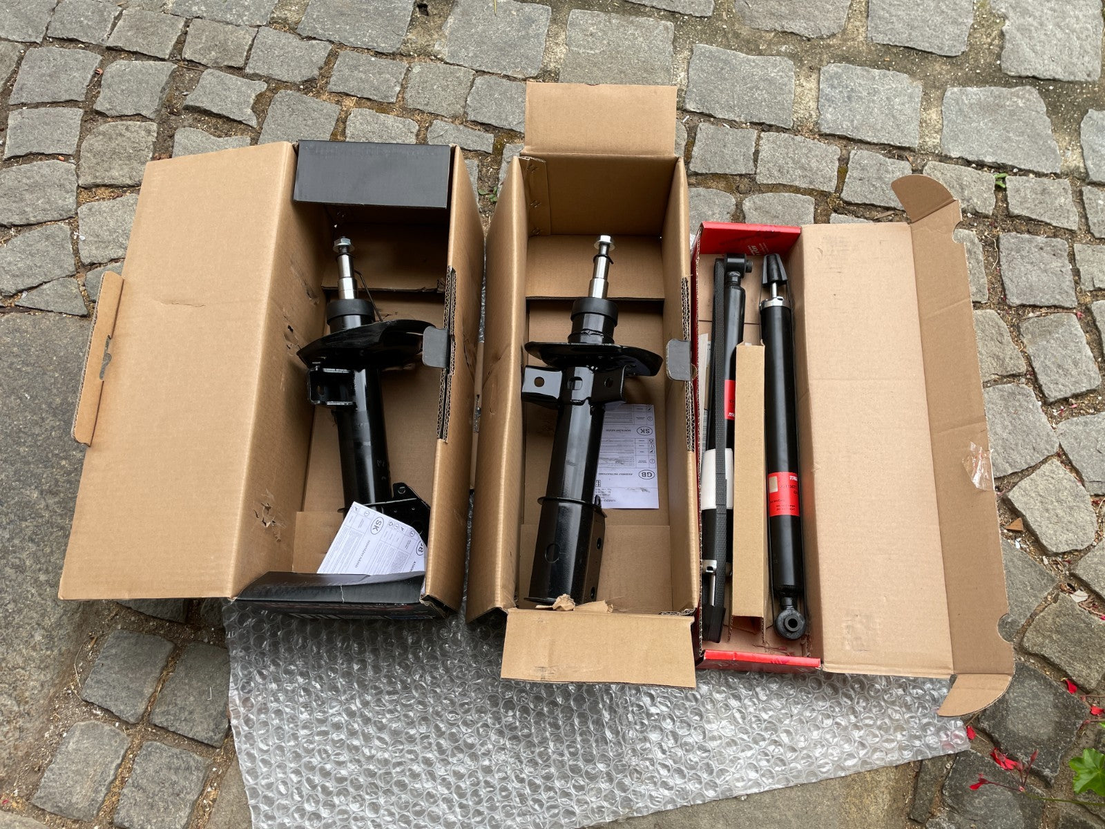 4x KAMOKA 2000463 Stoßdämpfer Vorne /  TRW TWIN JGT1362T Hinten für Mercedes GLK0