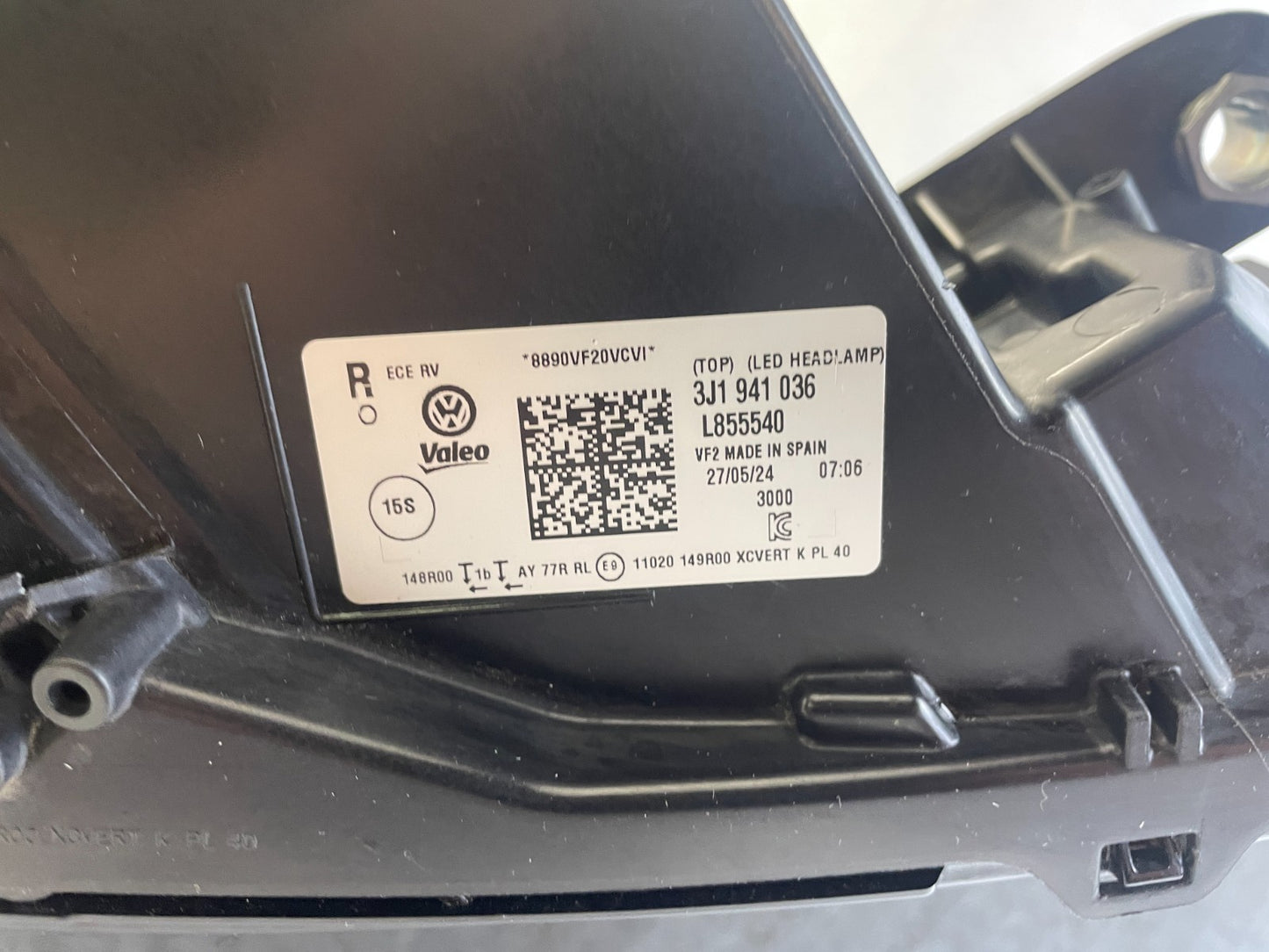 Original VW Passat 3J B9 IQ LED Scheinwerfer rechts 3J19410367