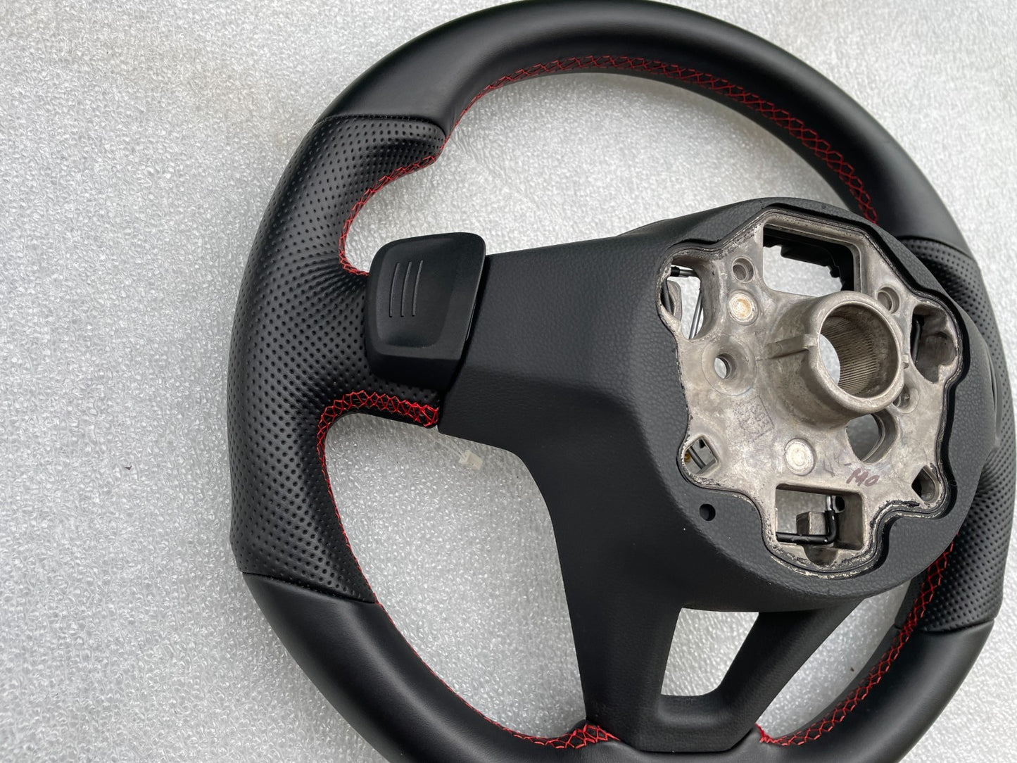 Original VW Golf VIII 8 Multifunktionslenkrad rot Leder 5H0959542C9