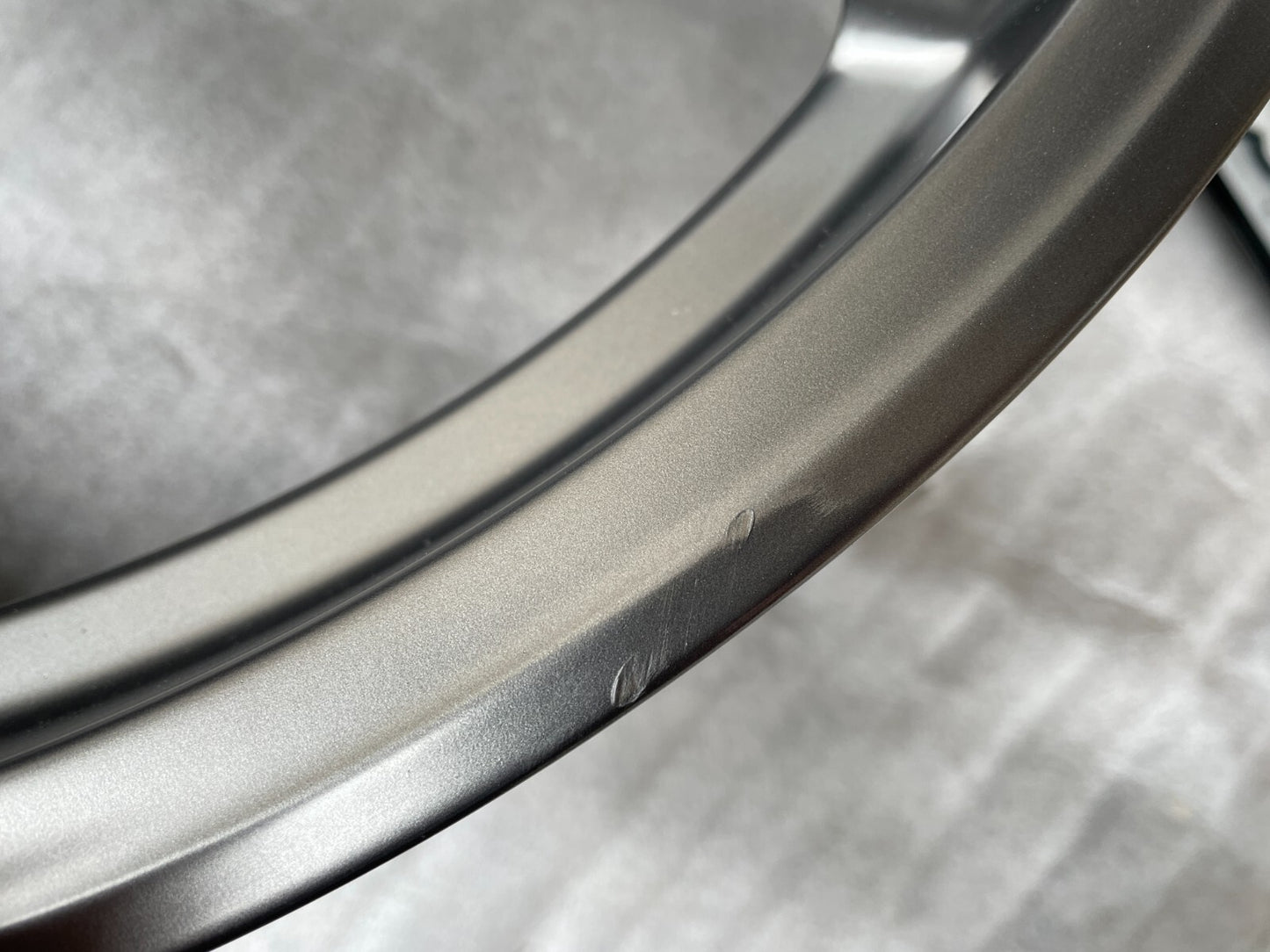 1x Porsche Macan Turbo Alufelge 9Jx20 Zoll ET26 / 95B601025DJ11