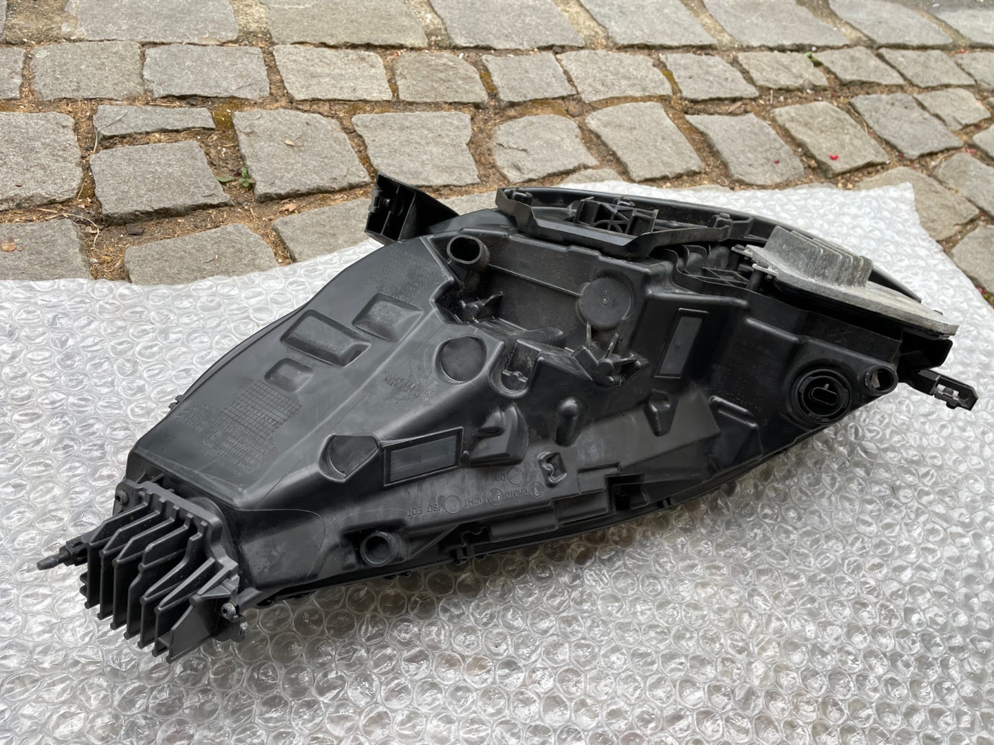 Original Tesla Model 3 LED Scheinwerfer rechts 1077376-00-C8