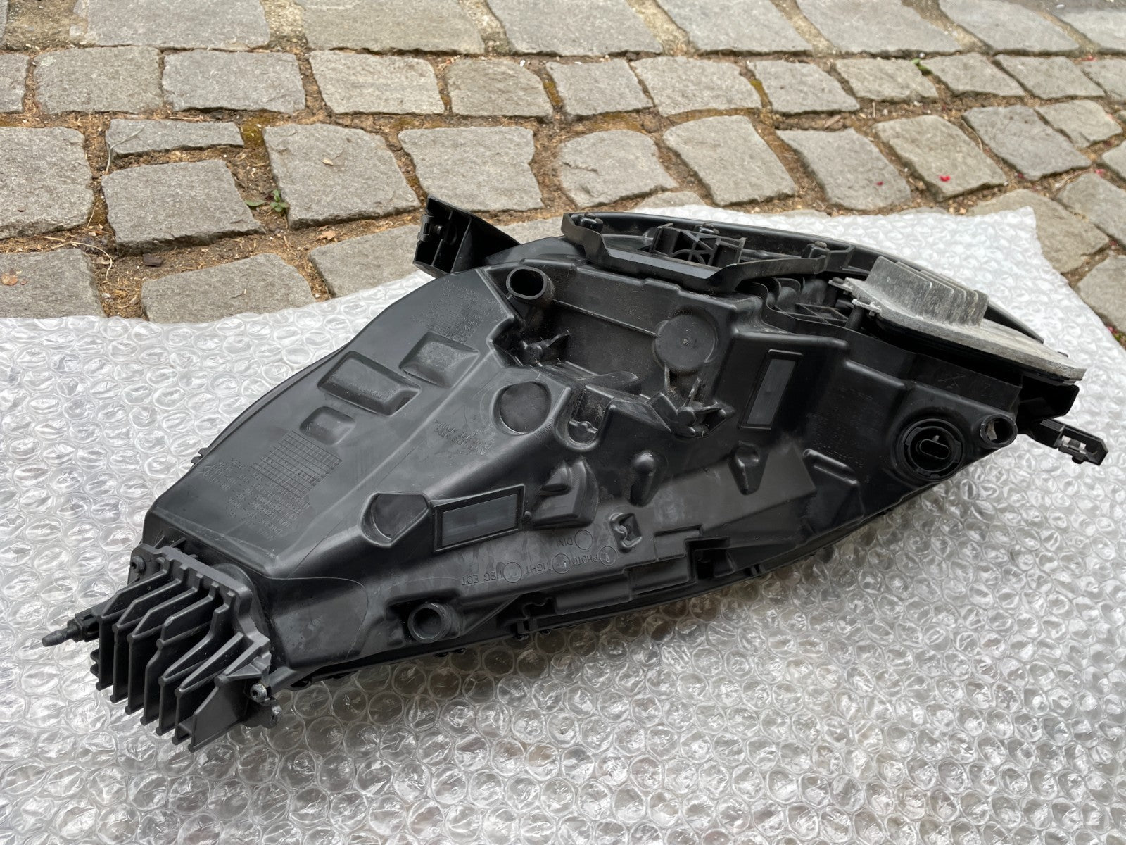 Original Tesla Model 3 LED Scheinwerfer rechts 1077376-00-C8