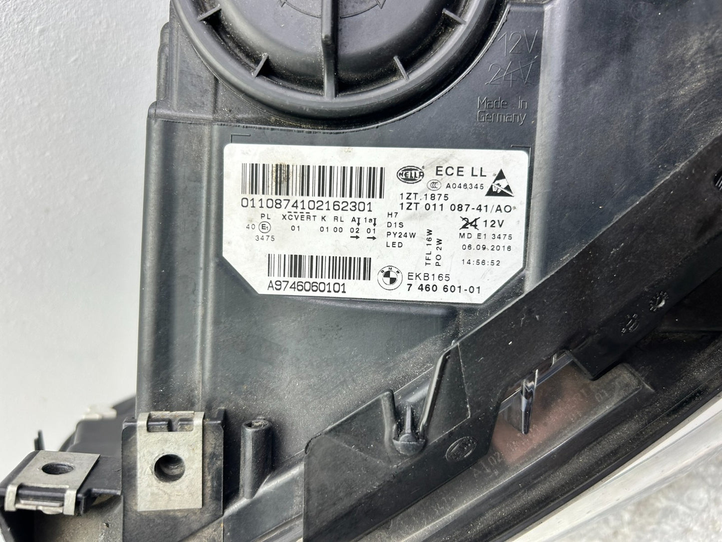 Original BMW 5er F10 F11 LCI Xenon Scheinwerfer links Kurvenlicht 74606016