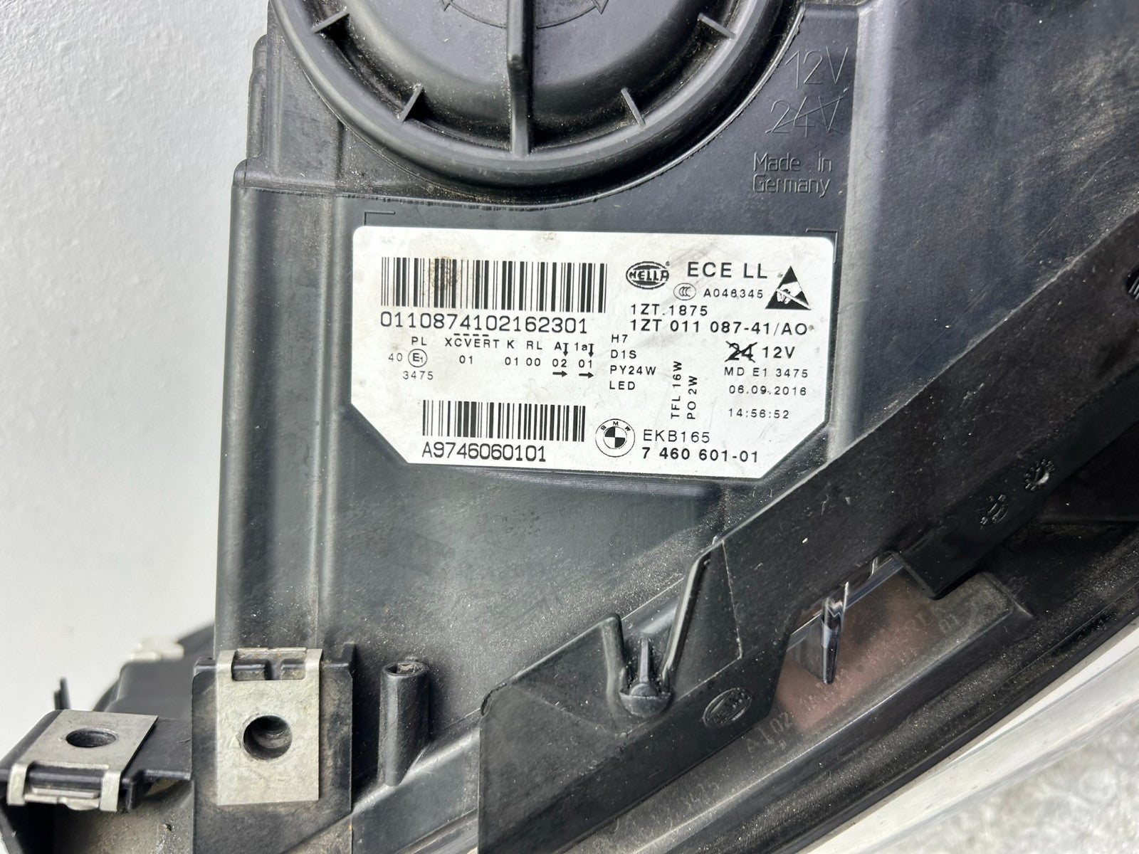 Original BMW 5er F10 F11 LCI Xenon Scheinwerfer links Kurvenlicht 74606016