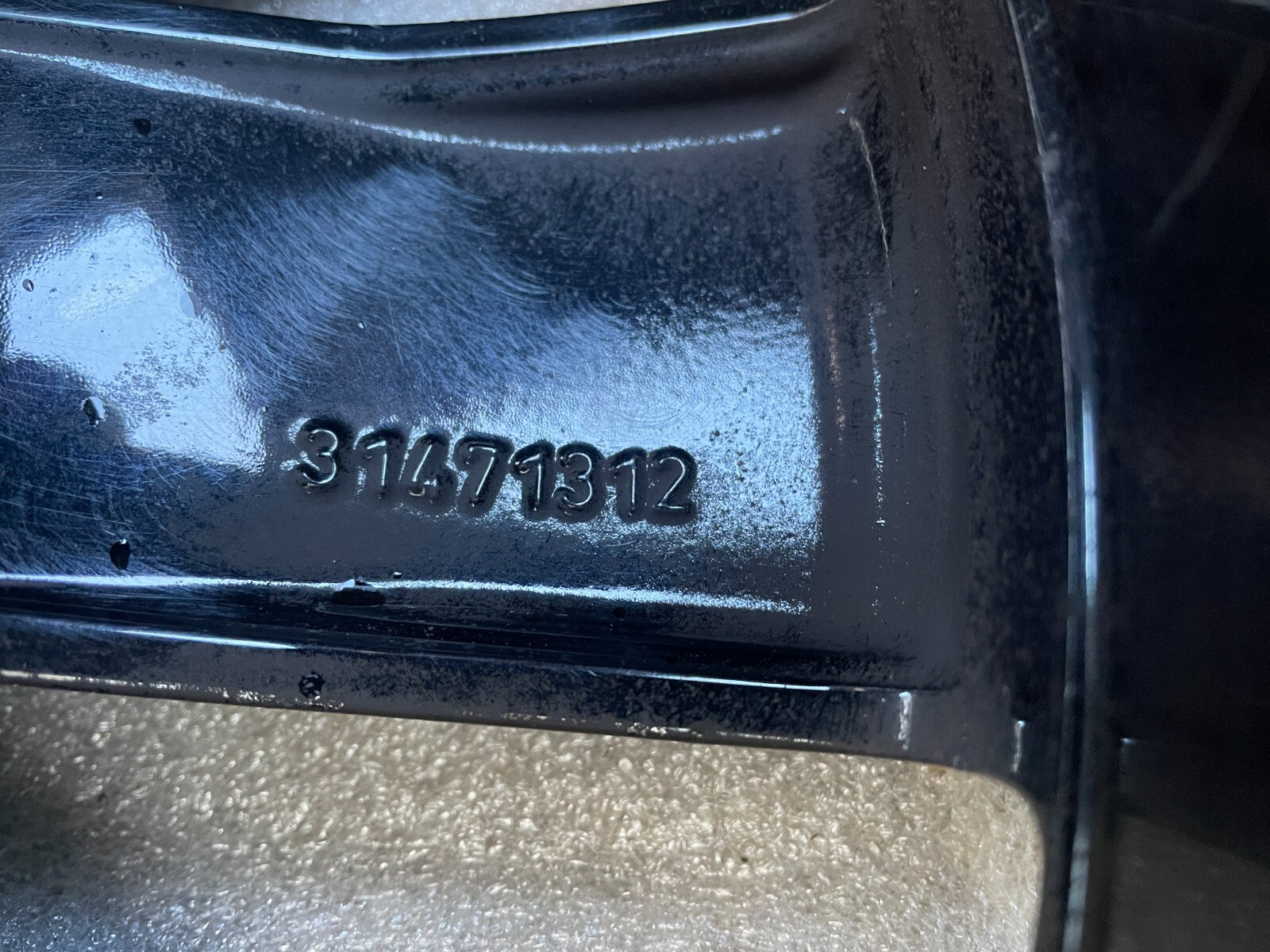 1x Volvo S60 V60 XC60 Alufelge 8.0Jx18 Zoll / 314713125