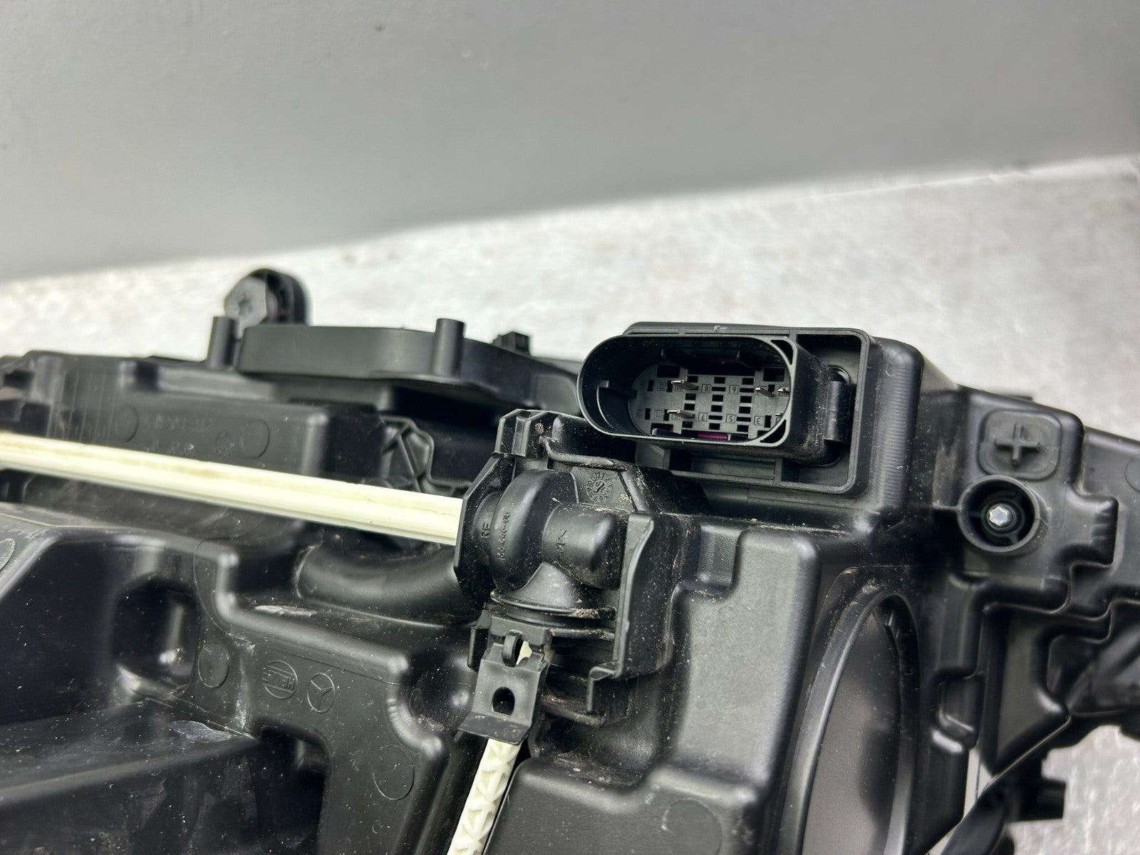 Original Mercedes E-Klasse W213 LED Scheinwerfer rechts A213906880810